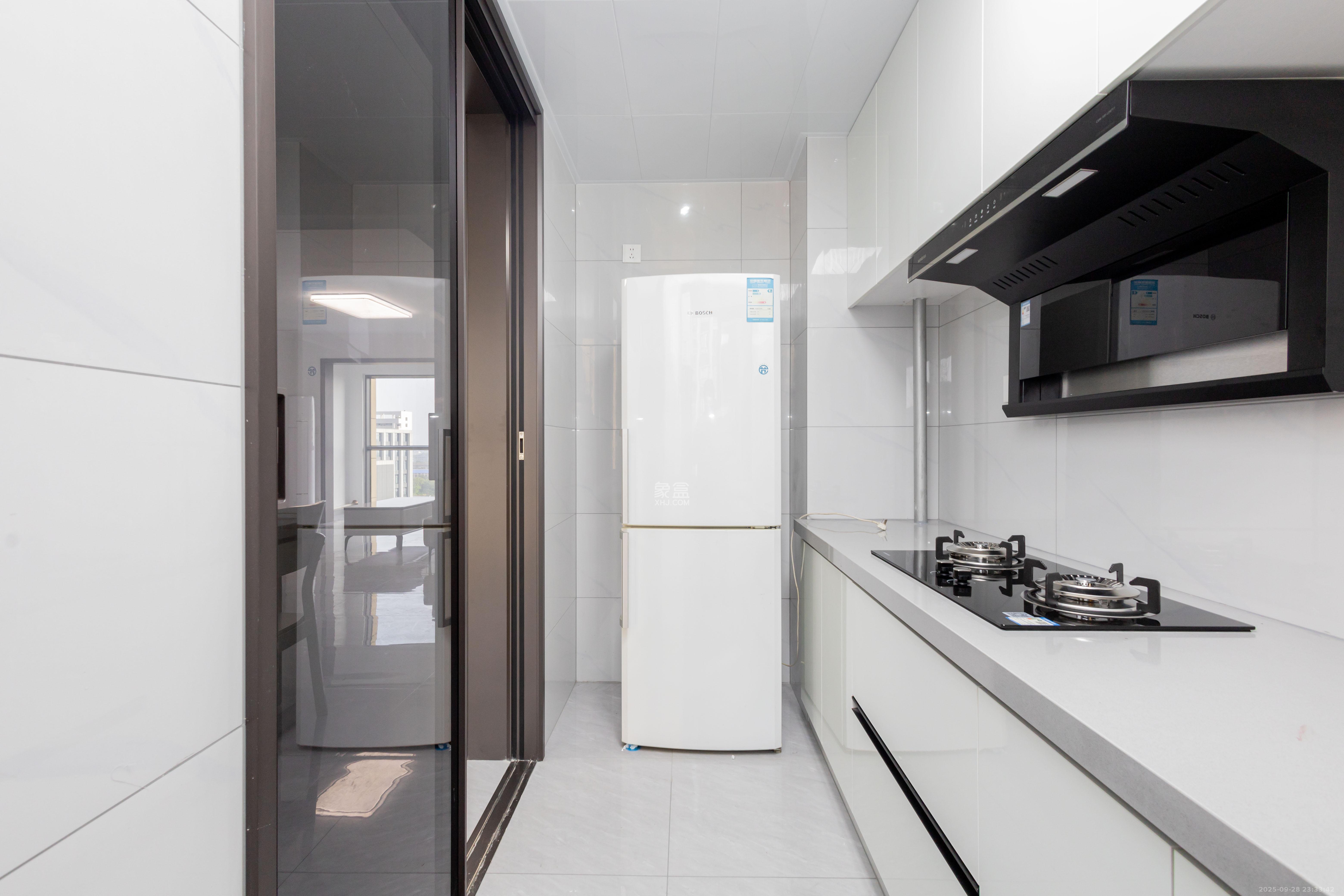 东方美地 3室2厅2卫 110.0万 东方美地 3室2厅2卫 110.0万厨房