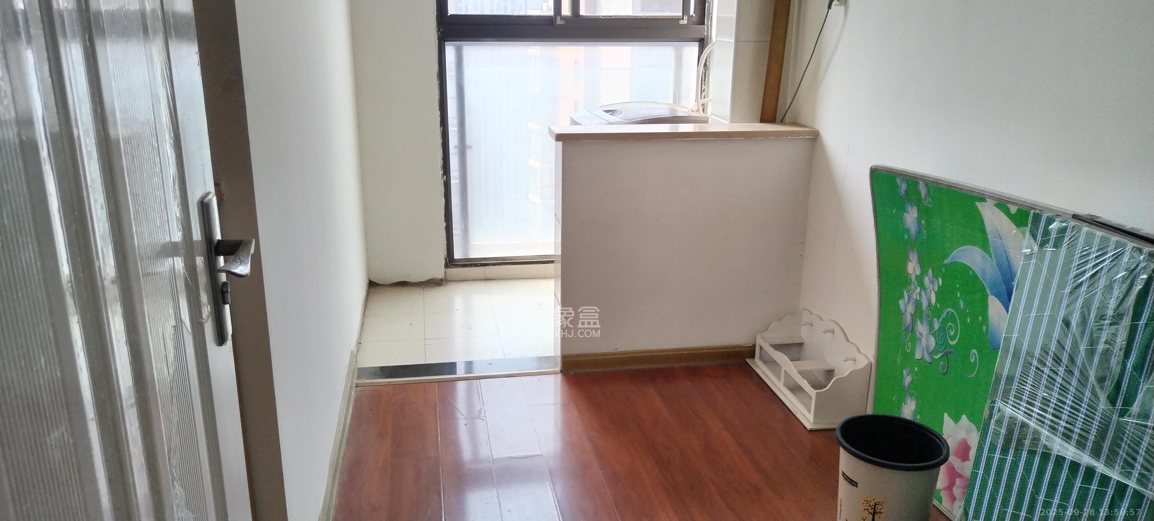 万树丹堤  1室1厅1卫   1600.00元/月
