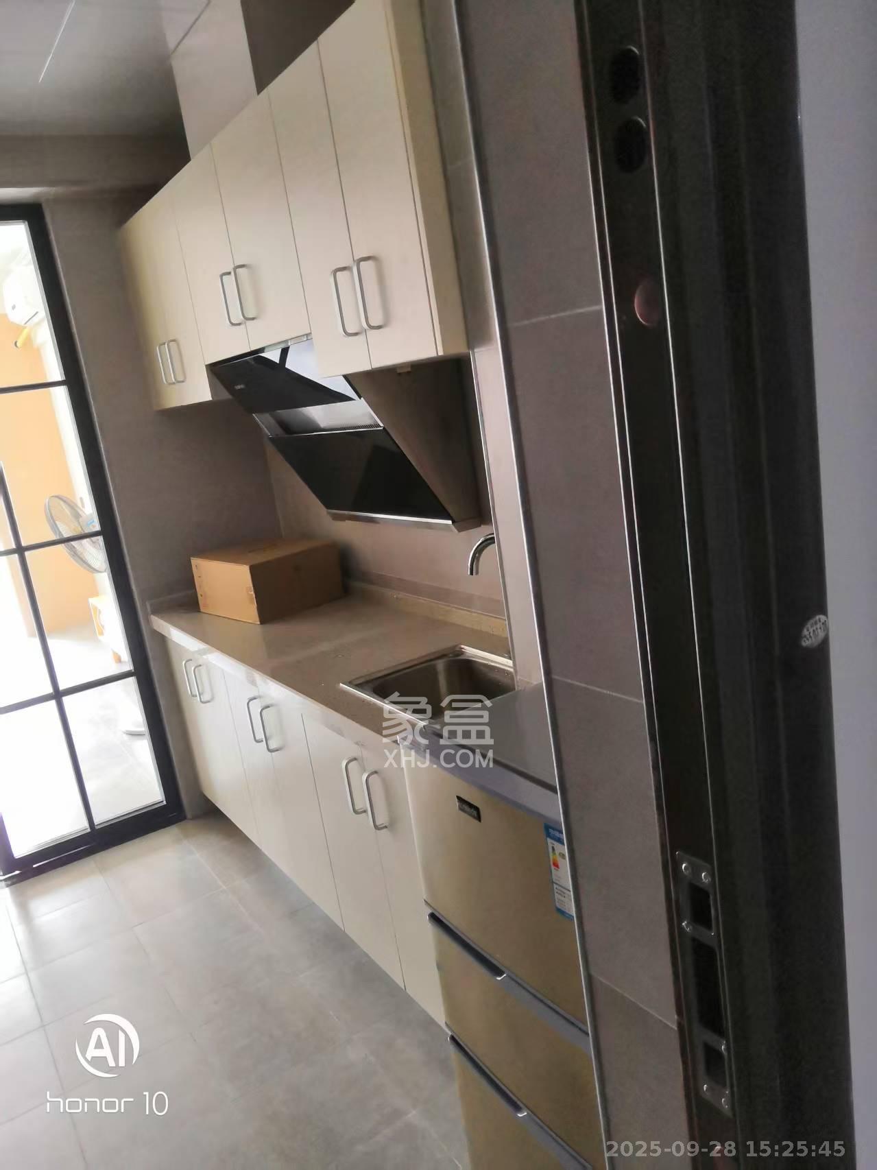 鑫远玲珑  1室0厅0卫    1400.0元/月室内图