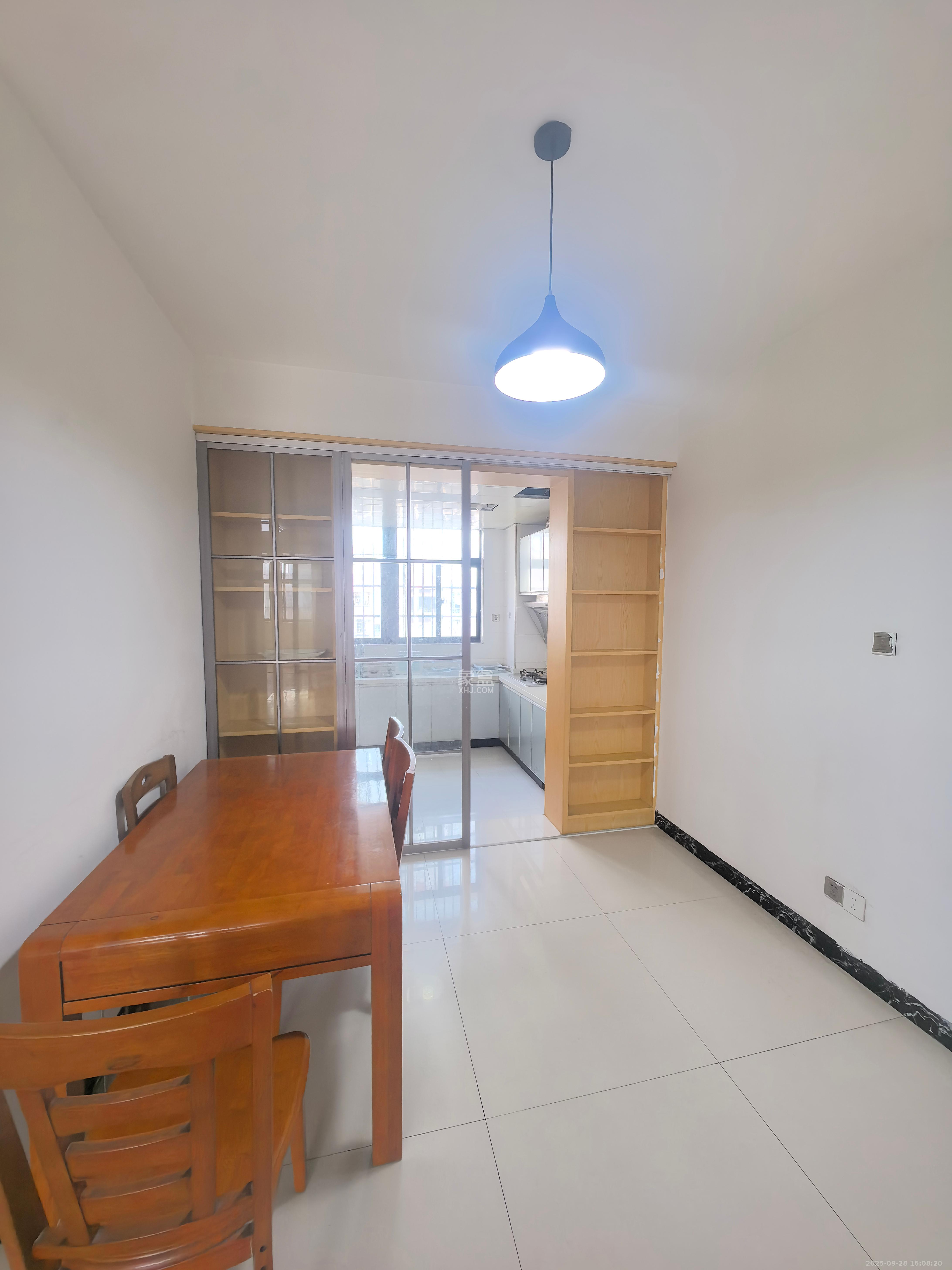 幸福里润城(幸福里二期) 3室2厅2卫 2000.00元/月 幸福里润城(幸福里二期) 3室2厅2卫 2000.00元/月室内图