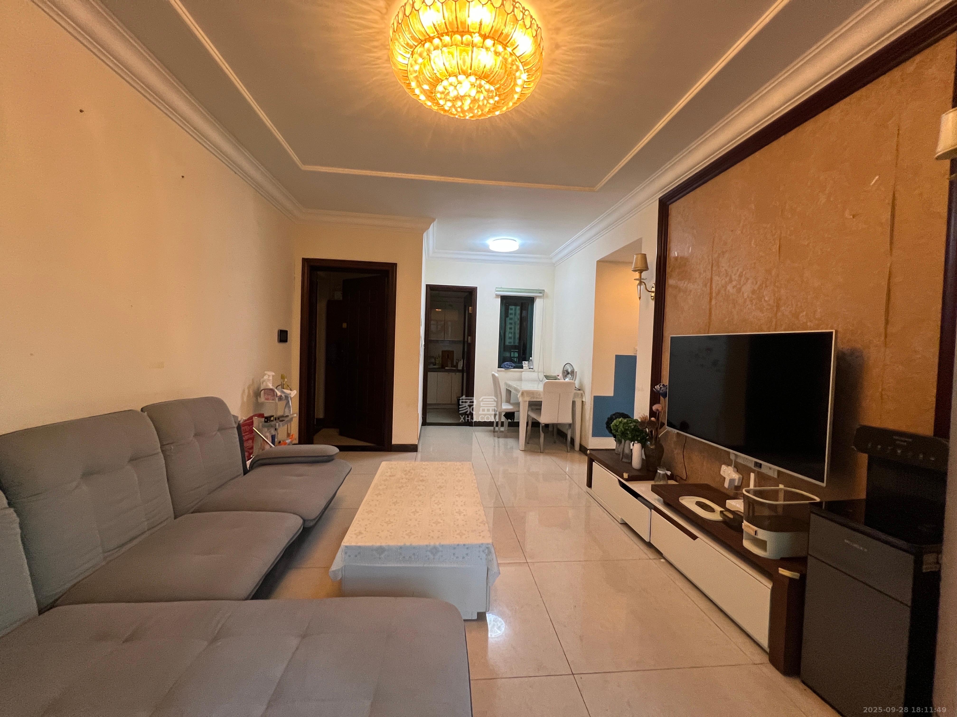 恒大雅苑 3室2厅2卫 2300.0元/月 恒大雅苑 3室2厅2卫 2300.0元/月室内图