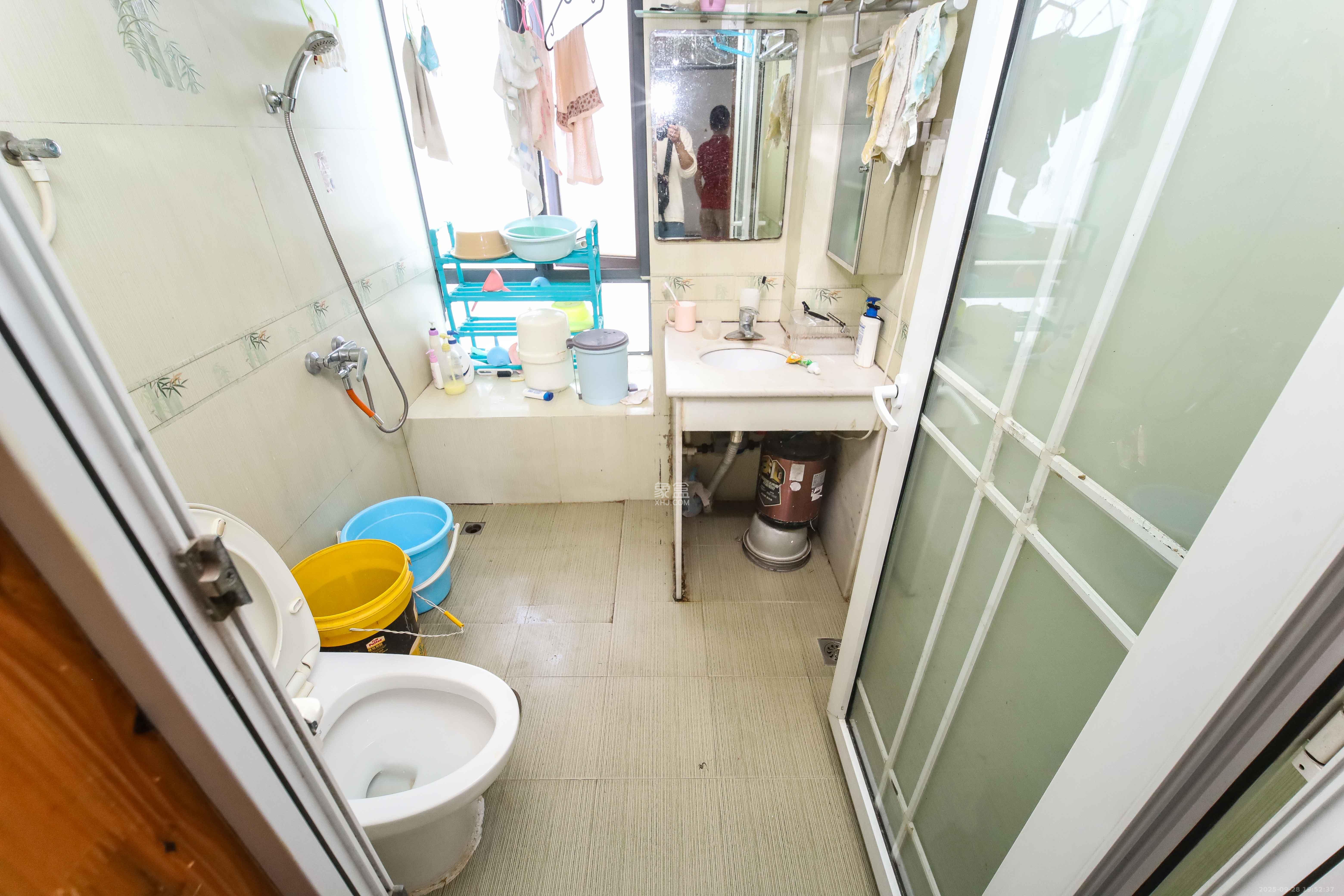 银港水晶城  2室2厅1卫    70.0万卫生间