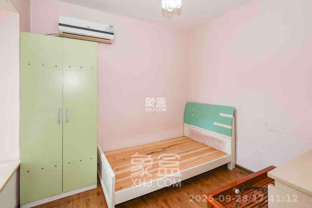 钰龙天下一期 1室2厅1卫 2300.0元/月 钰龙天下一期 1室2厅1卫 2300.0元/月室内图