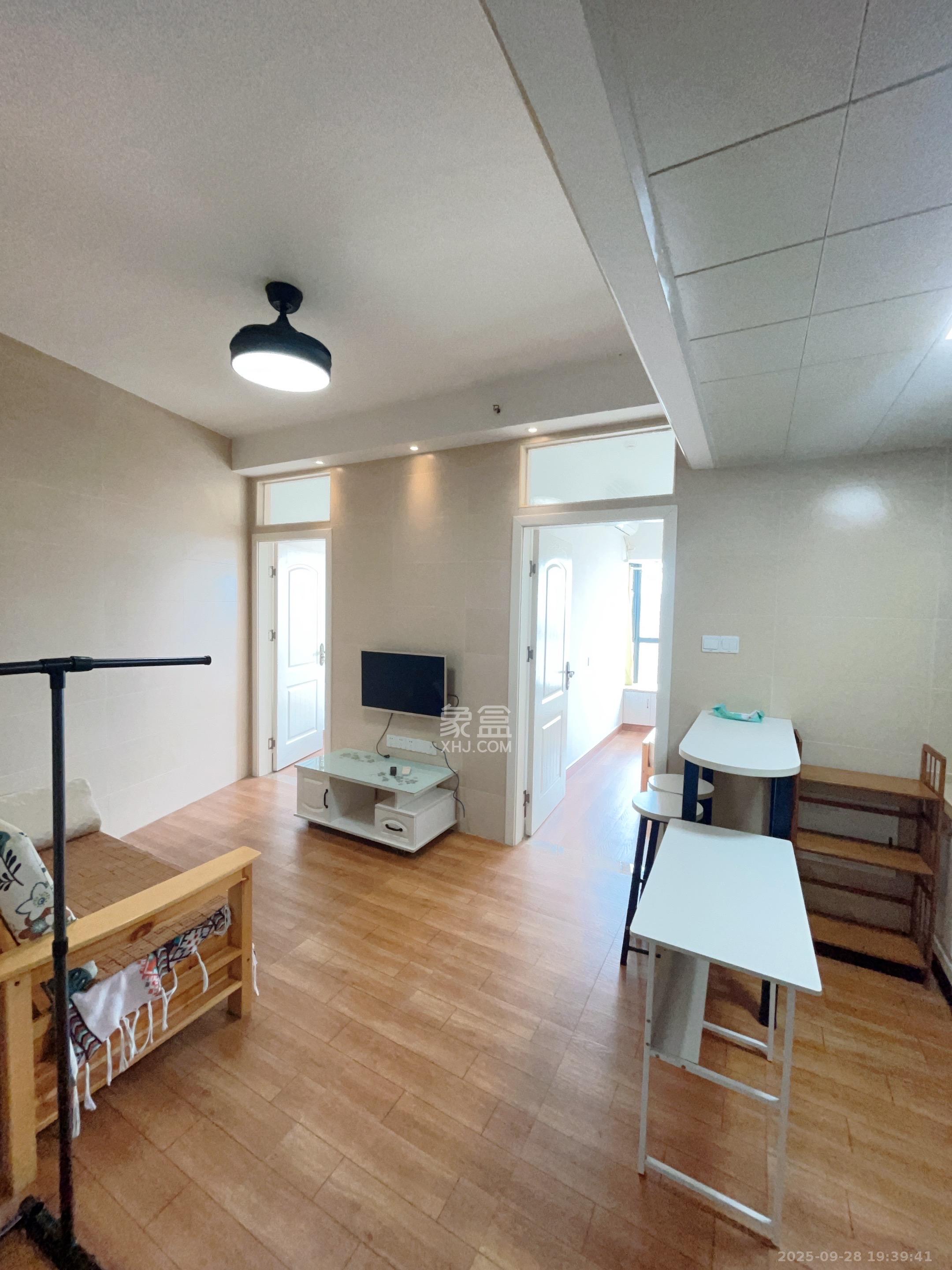 达美美立方  2室1厅1卫    2000.0元/月室内图