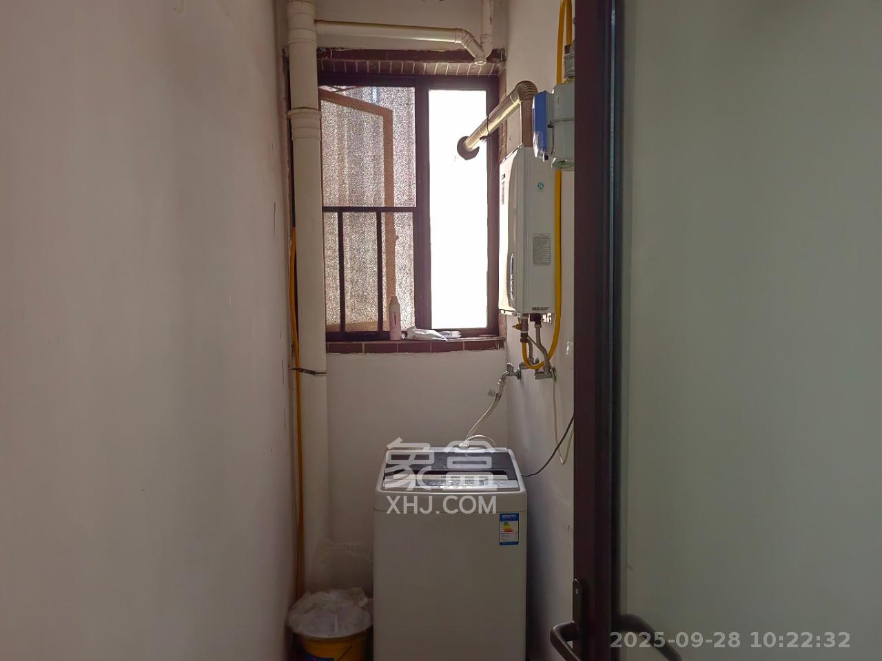 中海国际四期 2室2厅1卫 1800.0元/月 中海国际四期 2室2厅1卫 1800.0元/月室内图