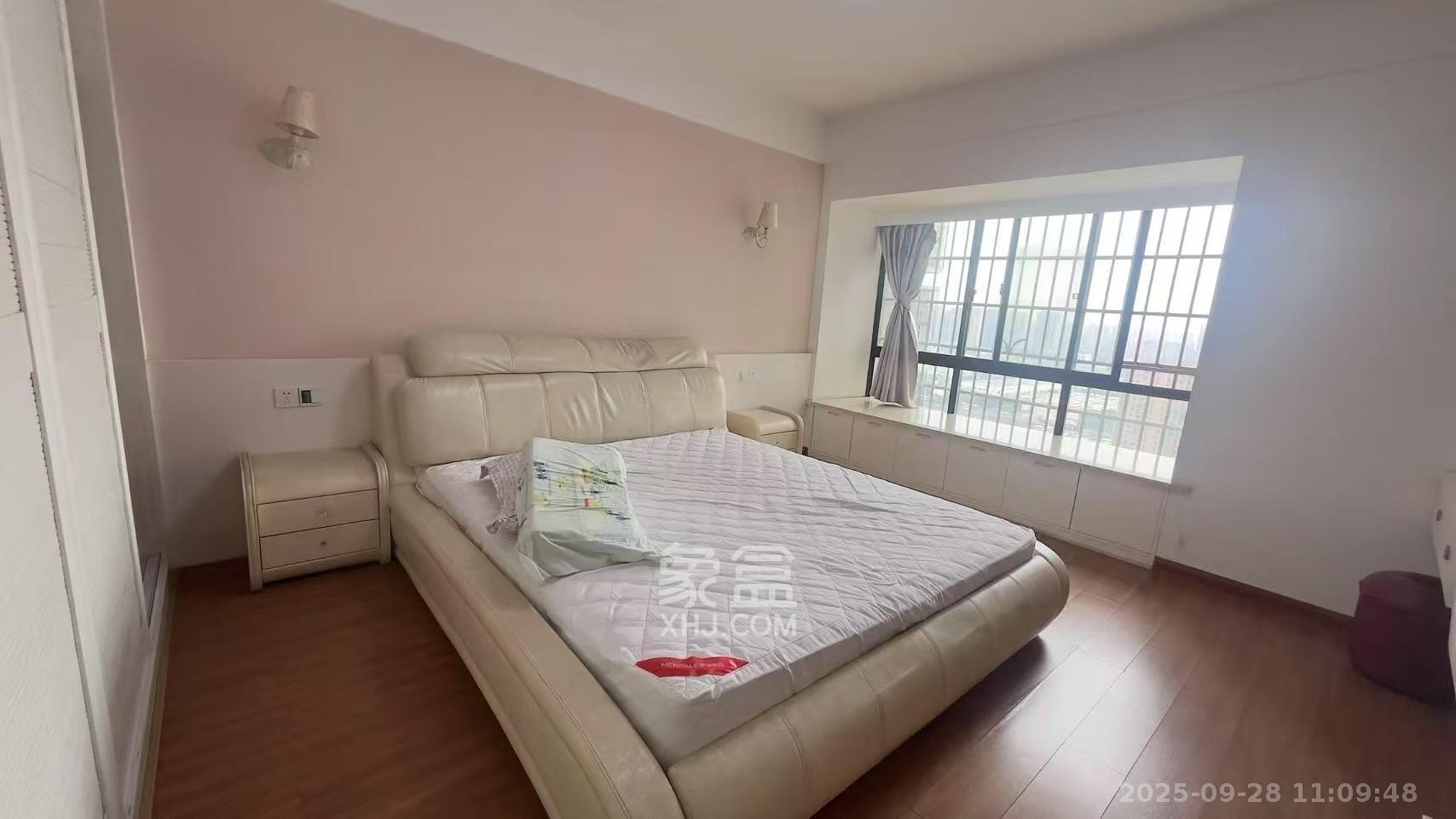 峰尚国际 3室2厅2卫 1600.0元/月 峰尚国际 3室2厅2卫 1600.0元/月室内图