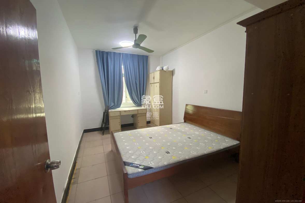 茶园坡社区(原王家冲社区) 2室1厅1卫 1300.0元/月 茶园坡社区(原王家冲社区) 2室1厅1卫 1300.0元/月室内图