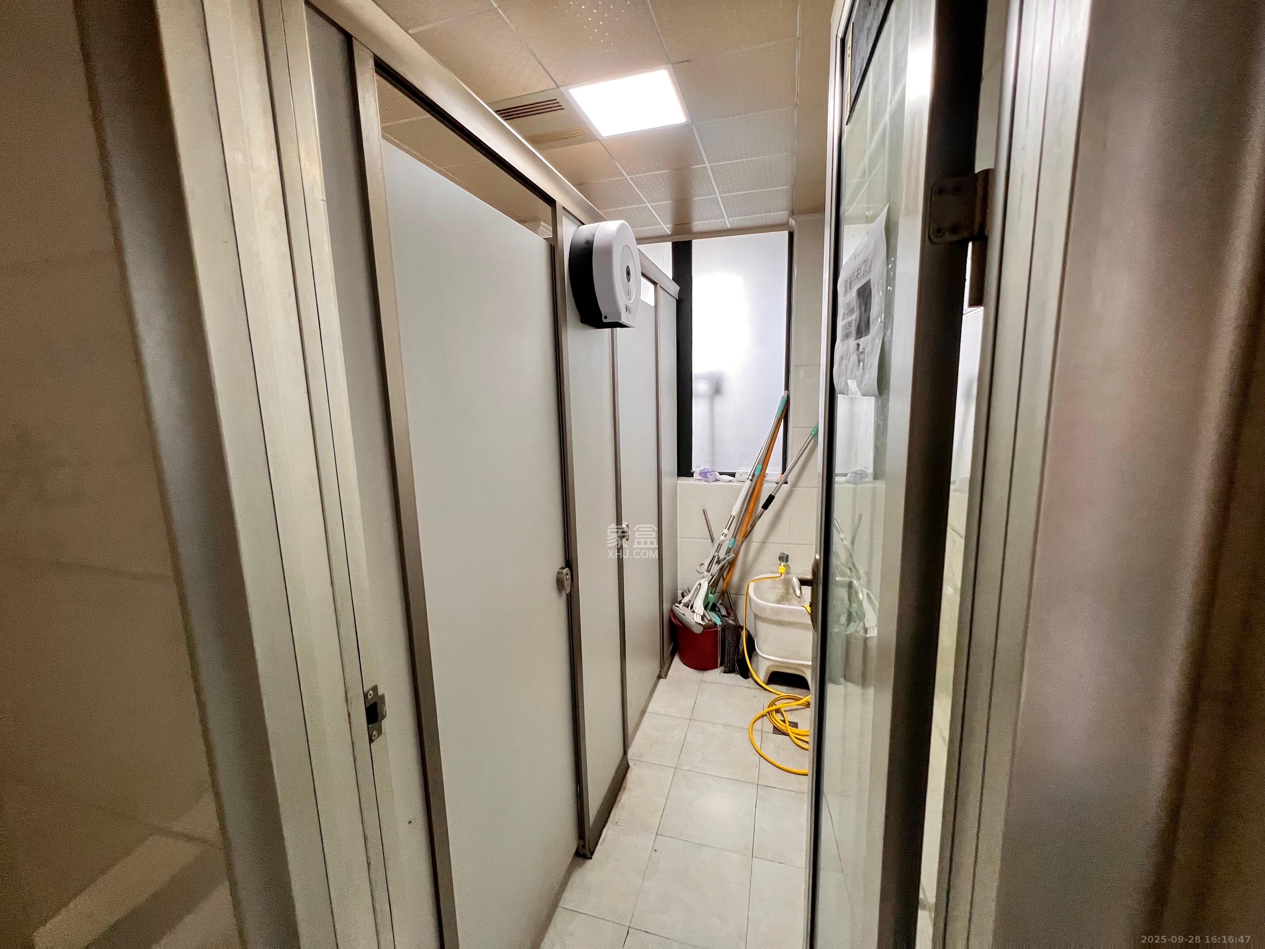 建安新商汇 4室2厅1卫 11000.0元/月 建安新商汇 4室2厅1卫 11000.0元/月室内图