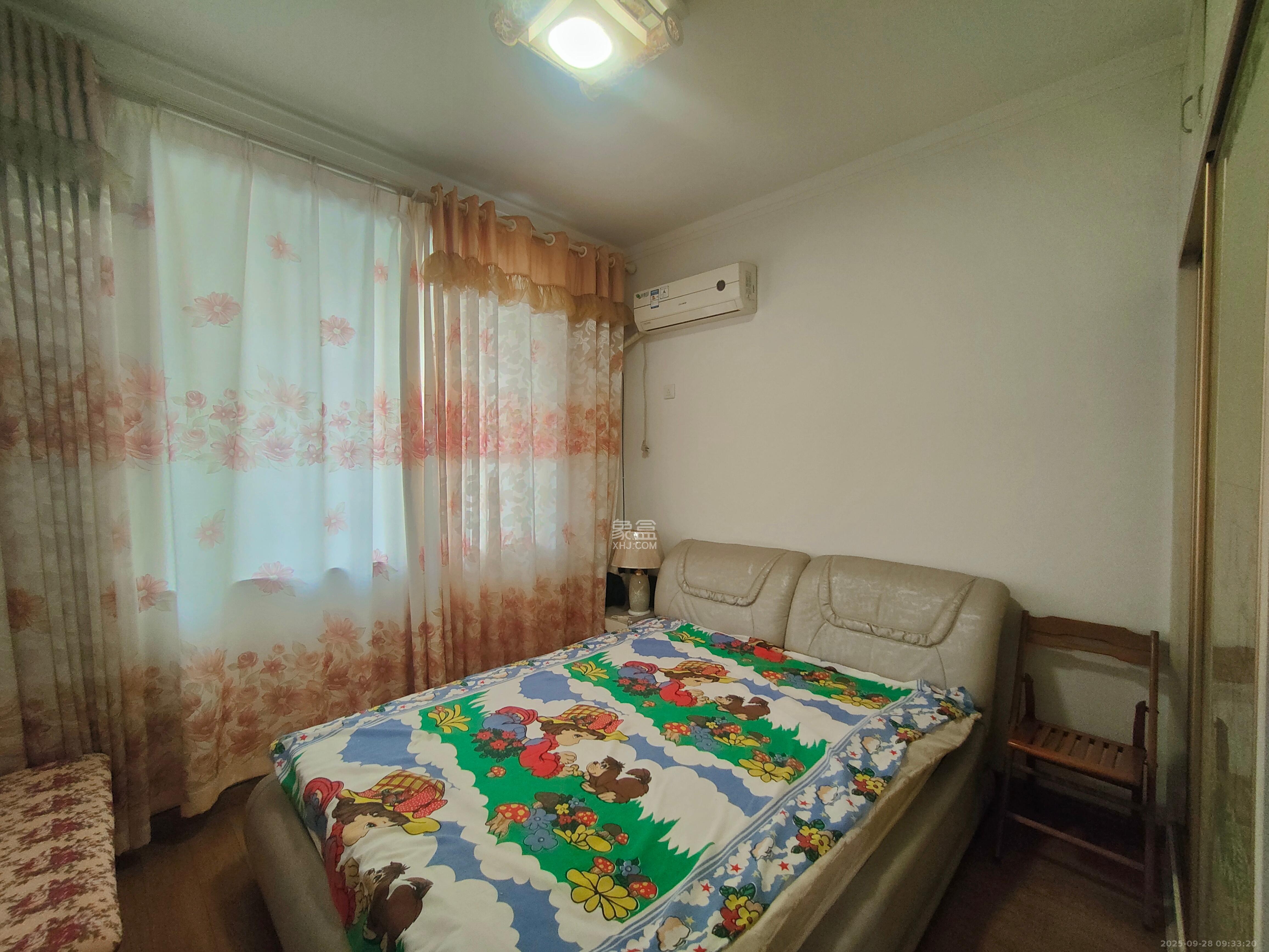 西城公寓 4室2厅2卫 2400.0元/月 西城公寓 4室2厅2卫 2400.0元/月室内图