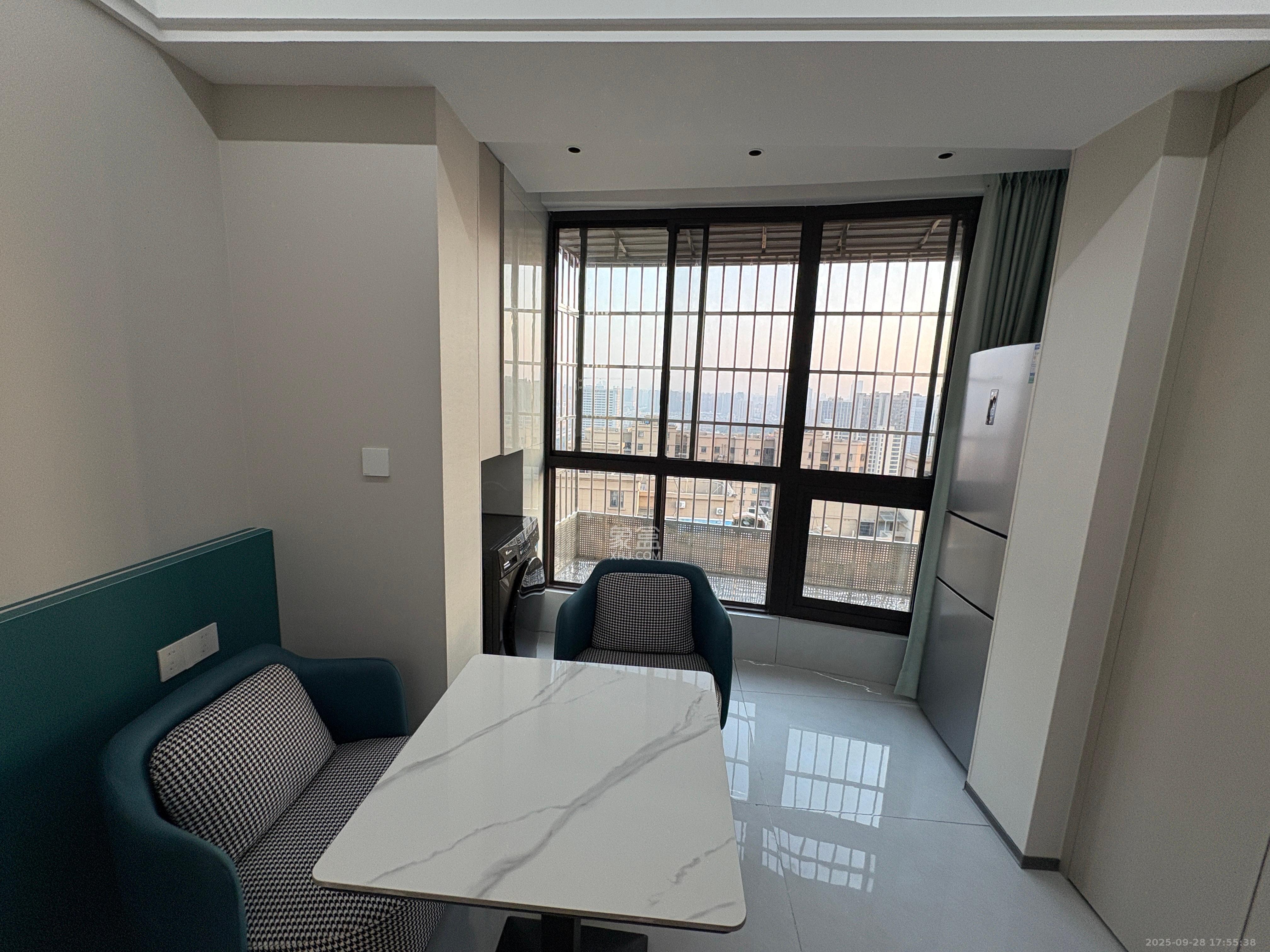 嘉雨兴园 1室1厅1卫 1750.0元/月 嘉雨兴园 1室1厅1卫 1750.0元/月室内图