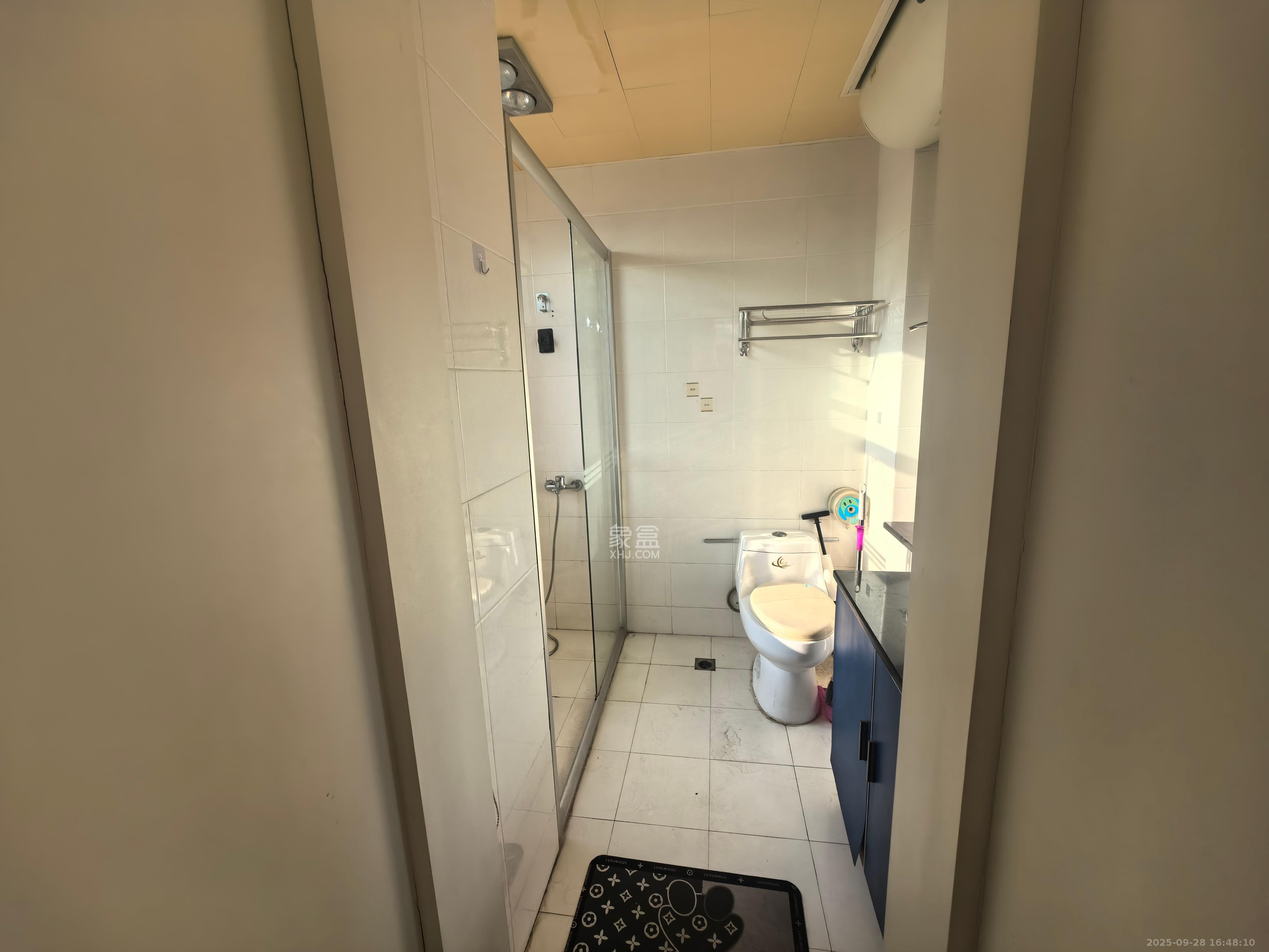 书香名邸  3室2厅2卫    3000.0元/月室内图