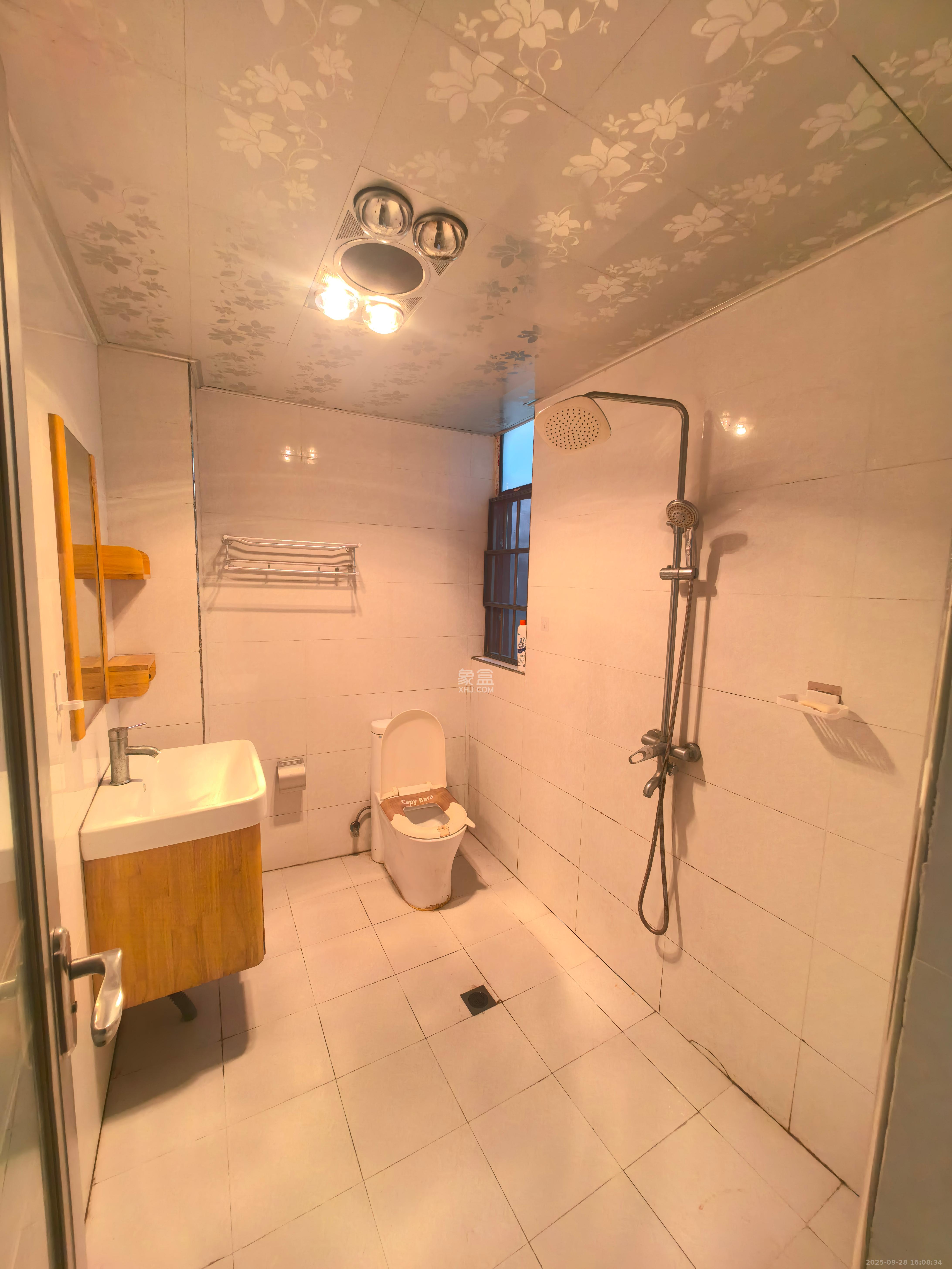 幸福里润城(幸福里二期) 3室2厅2卫 2000.00元/月 幸福里润城(幸福里二期) 3室2厅2卫 2000.00元/月室内图