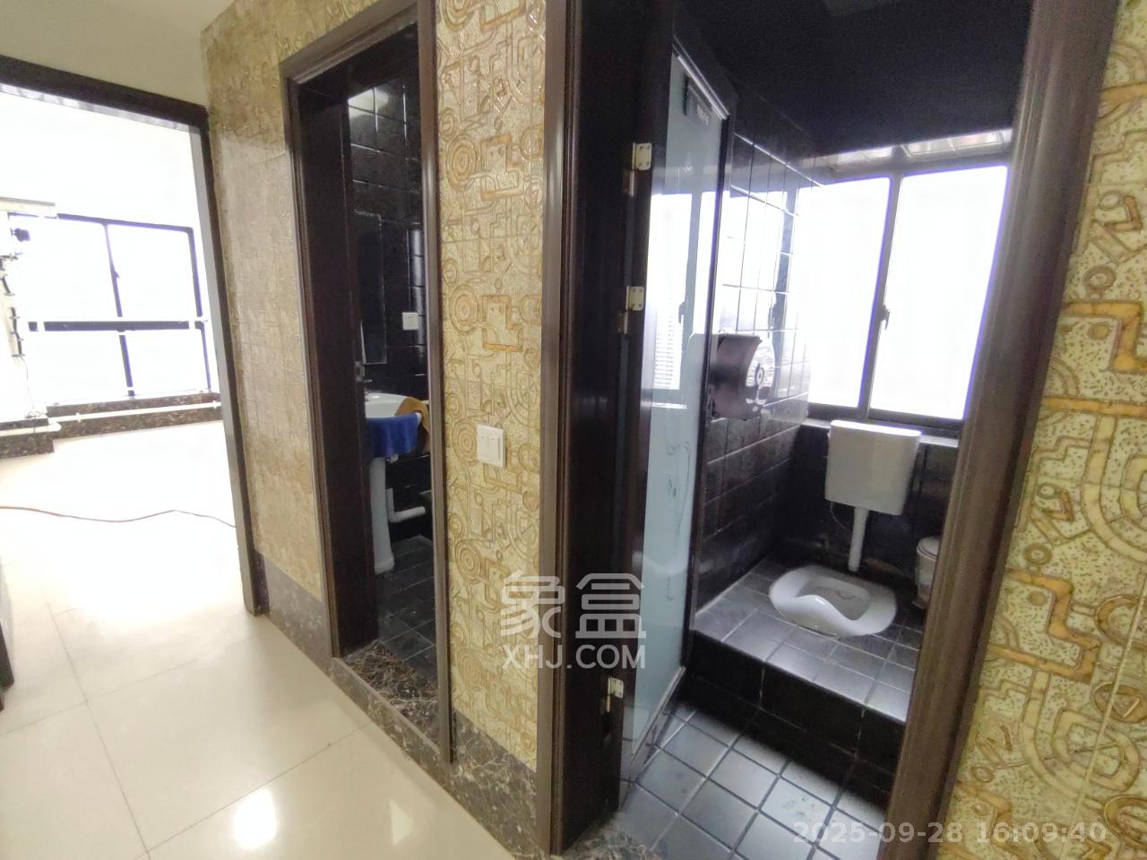 嘉玺大厦（高桥国际公寓）   280.0㎡      10000.0元/月室内图