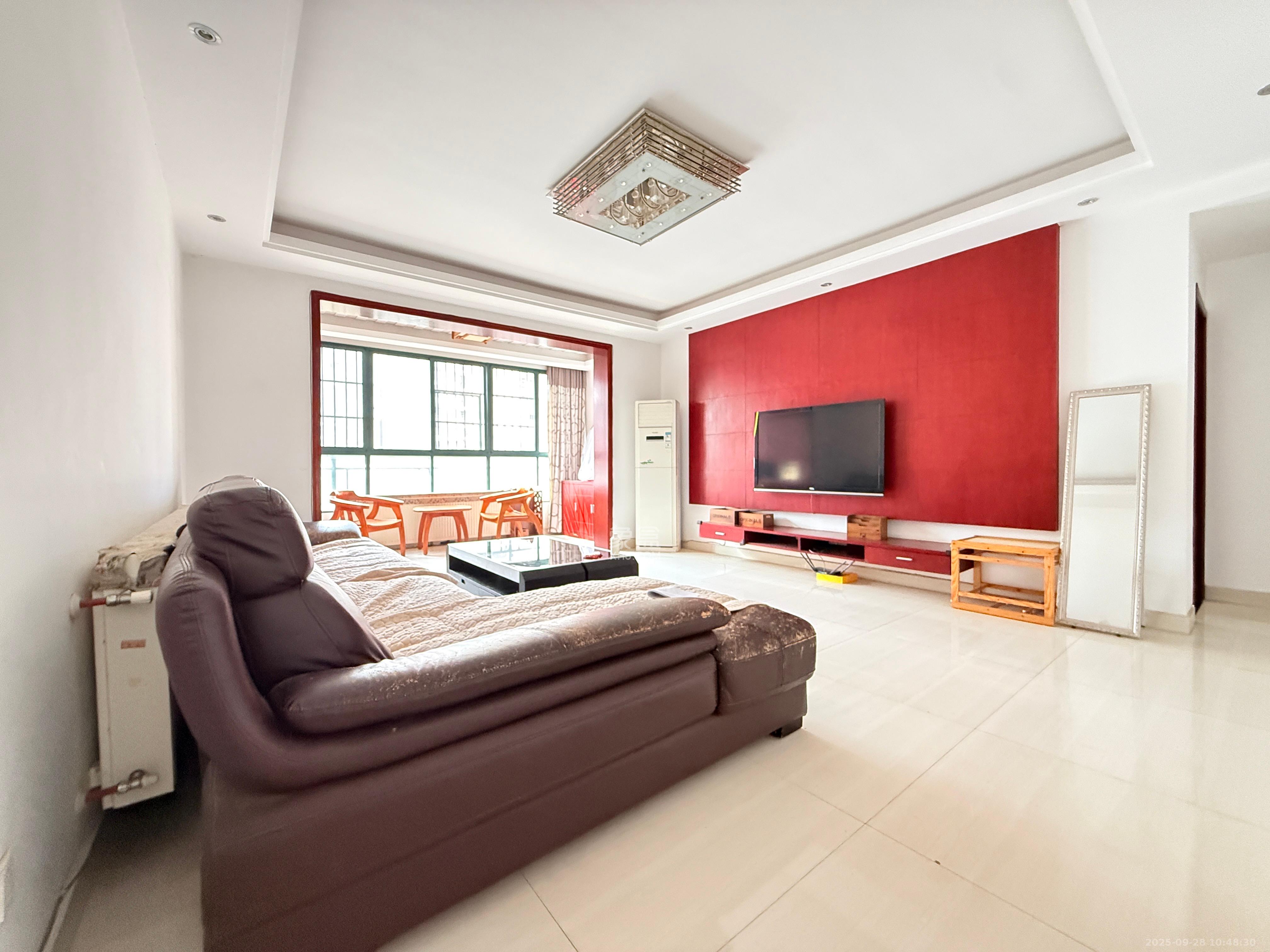 凯乐湘园  4室2厅1卫    3600.0元/月 凯乐湘园  4室2厅1卫    3600.0元/月