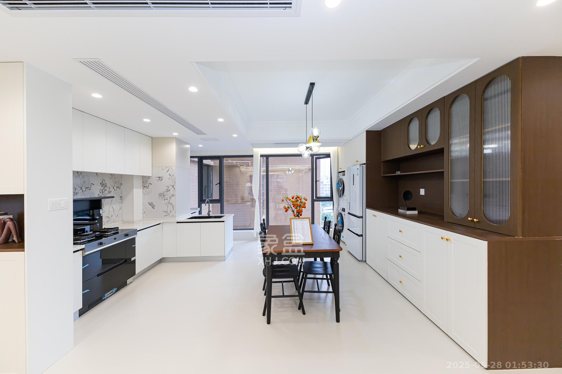 润和又一城 4室2厅2卫 115.8万 润和又一城 4室2厅2卫 115.8万客厅