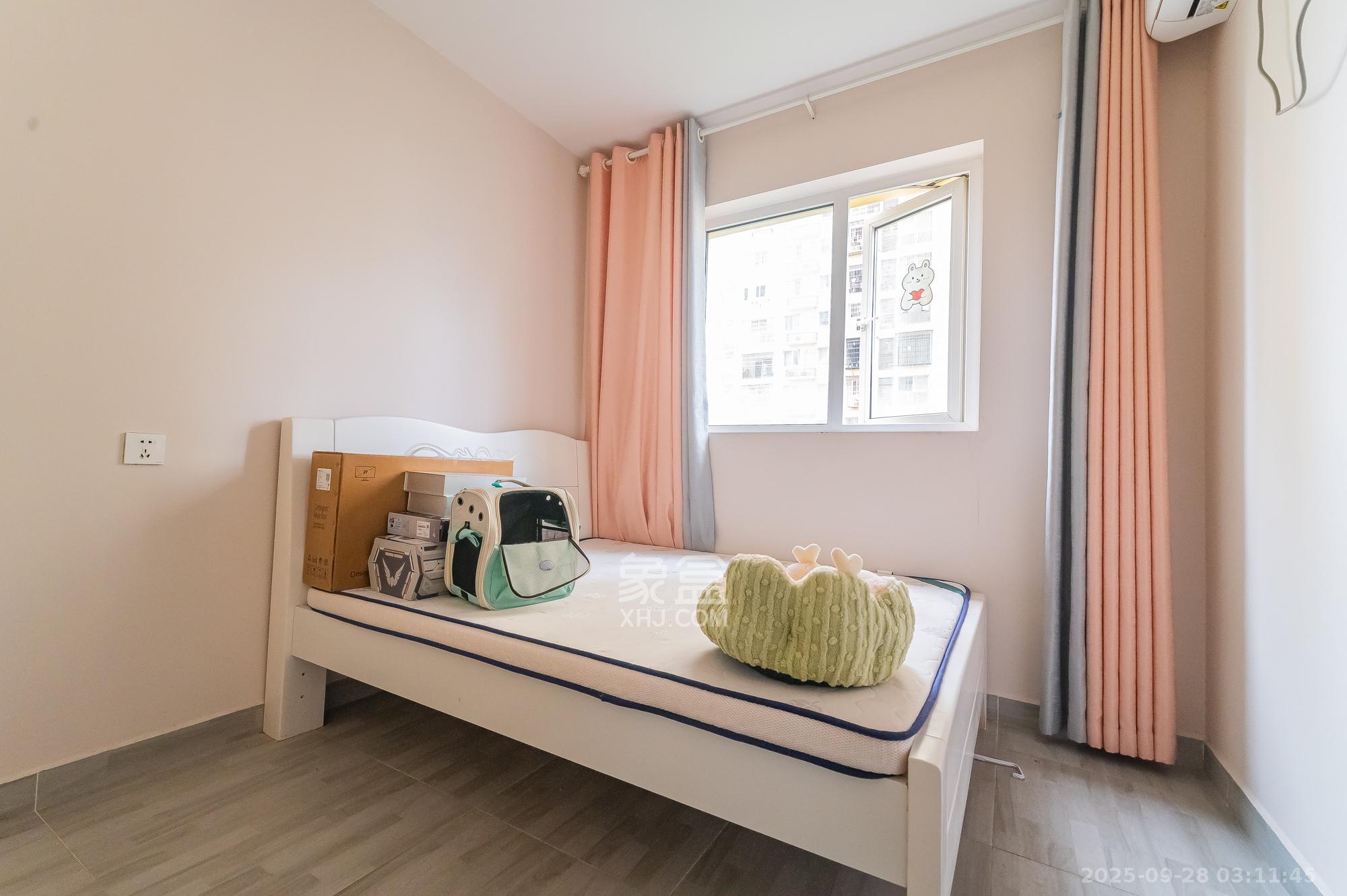 MOMA当代广场 3室2厅1卫 61.8万 MOMA当代广场 3室2厅1卫 61.8万卧室