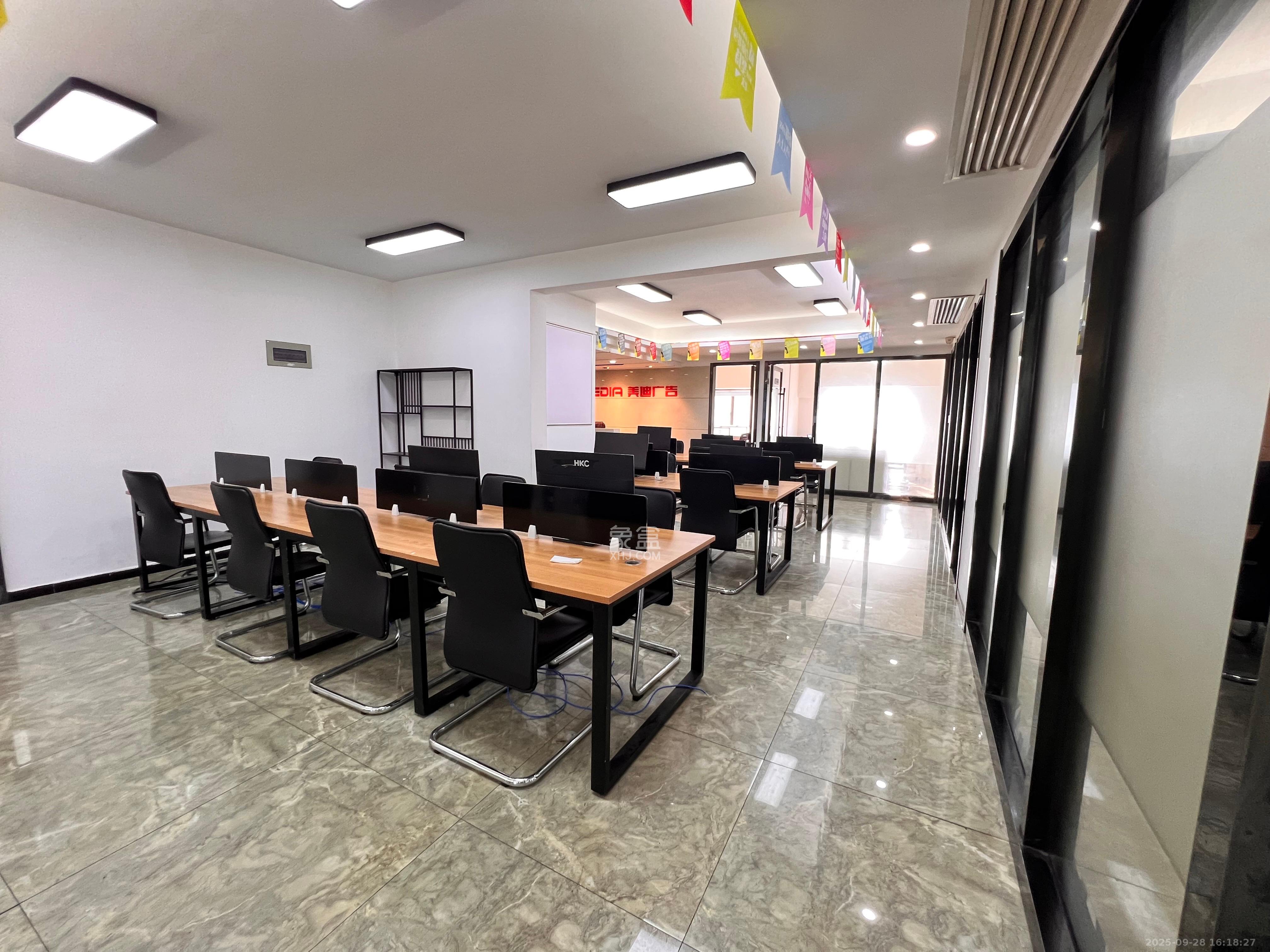 建安新商汇  4室1厅1卫    11000.0元/月室内图