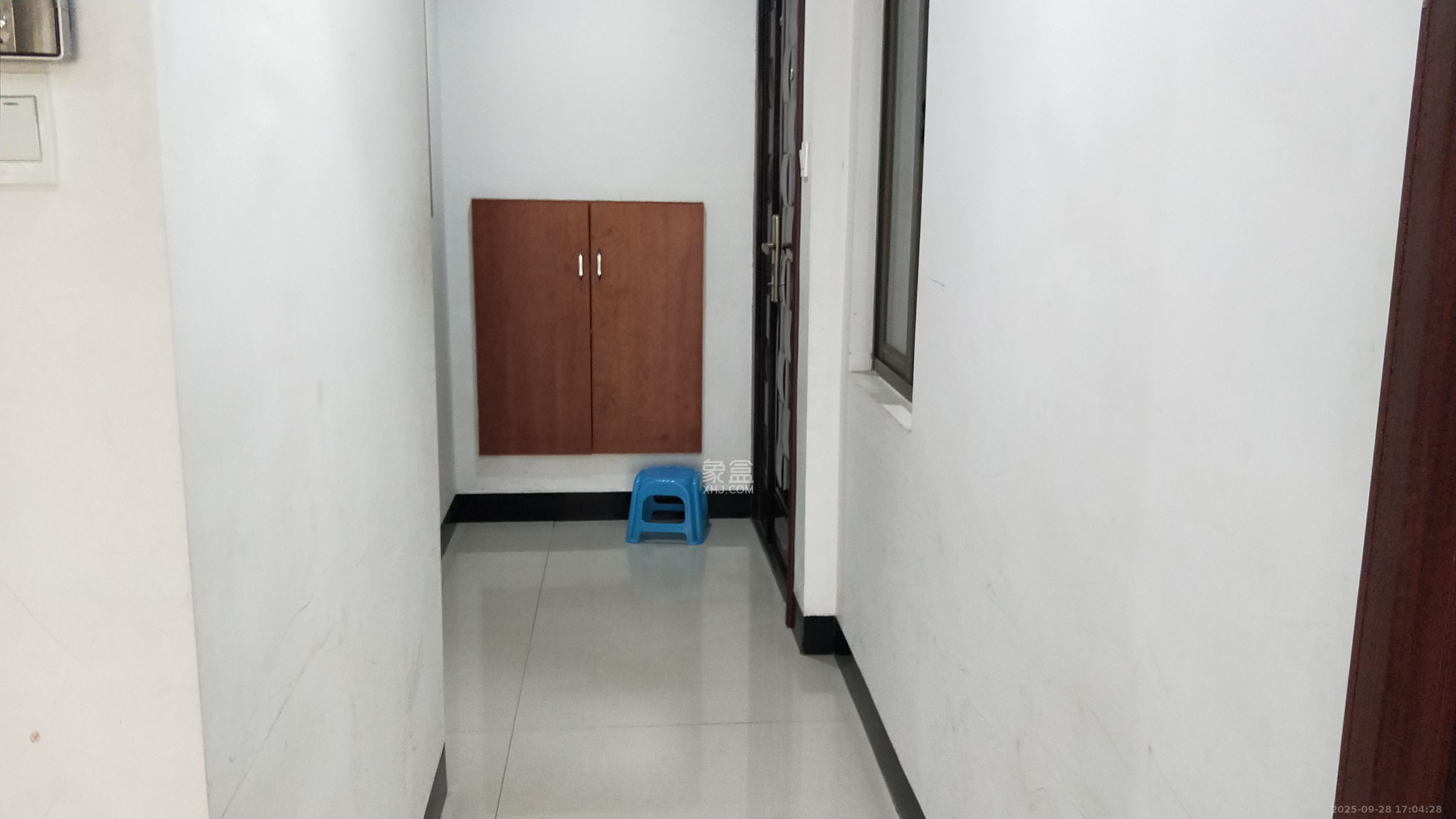 阳光晶城 3室2厅1卫 2000.0元/月 阳光晶城 3室2厅1卫 2000.0元/月室内图