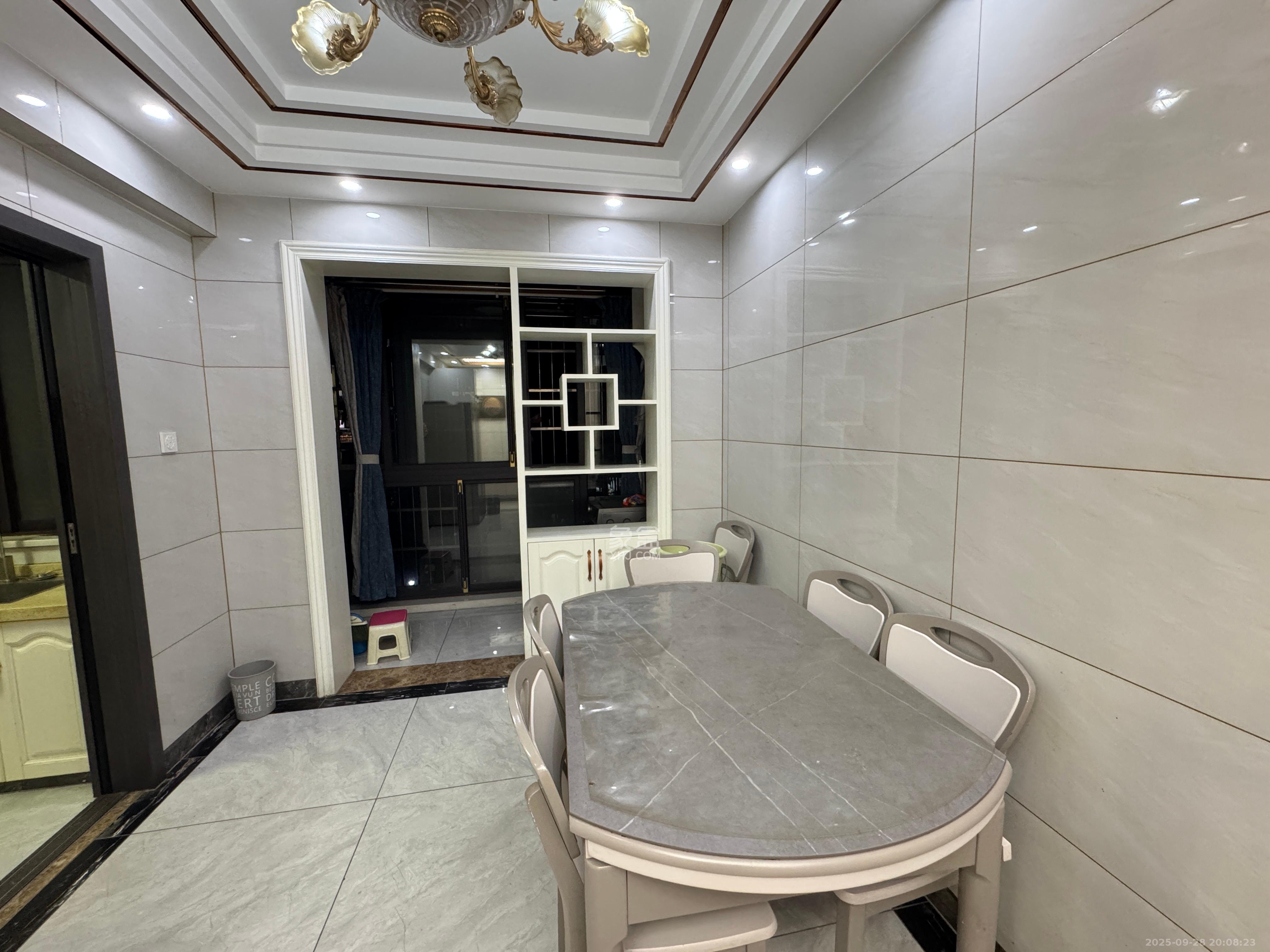 朝正美苑  3室2厅2卫    3000.0元/月室内图