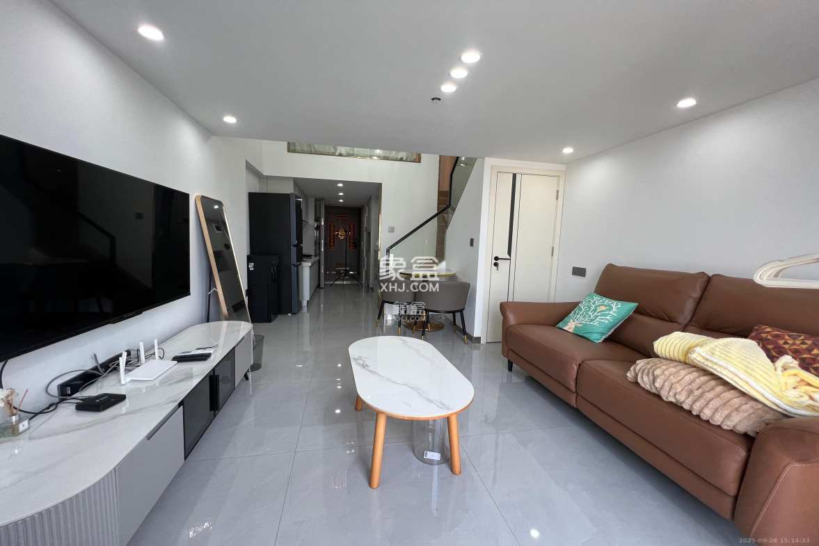 藏珑湖上公馆 2室1厅1卫 3000.0元/月 藏珑湖上公馆 2室1厅1卫 3000.0元/月室内图