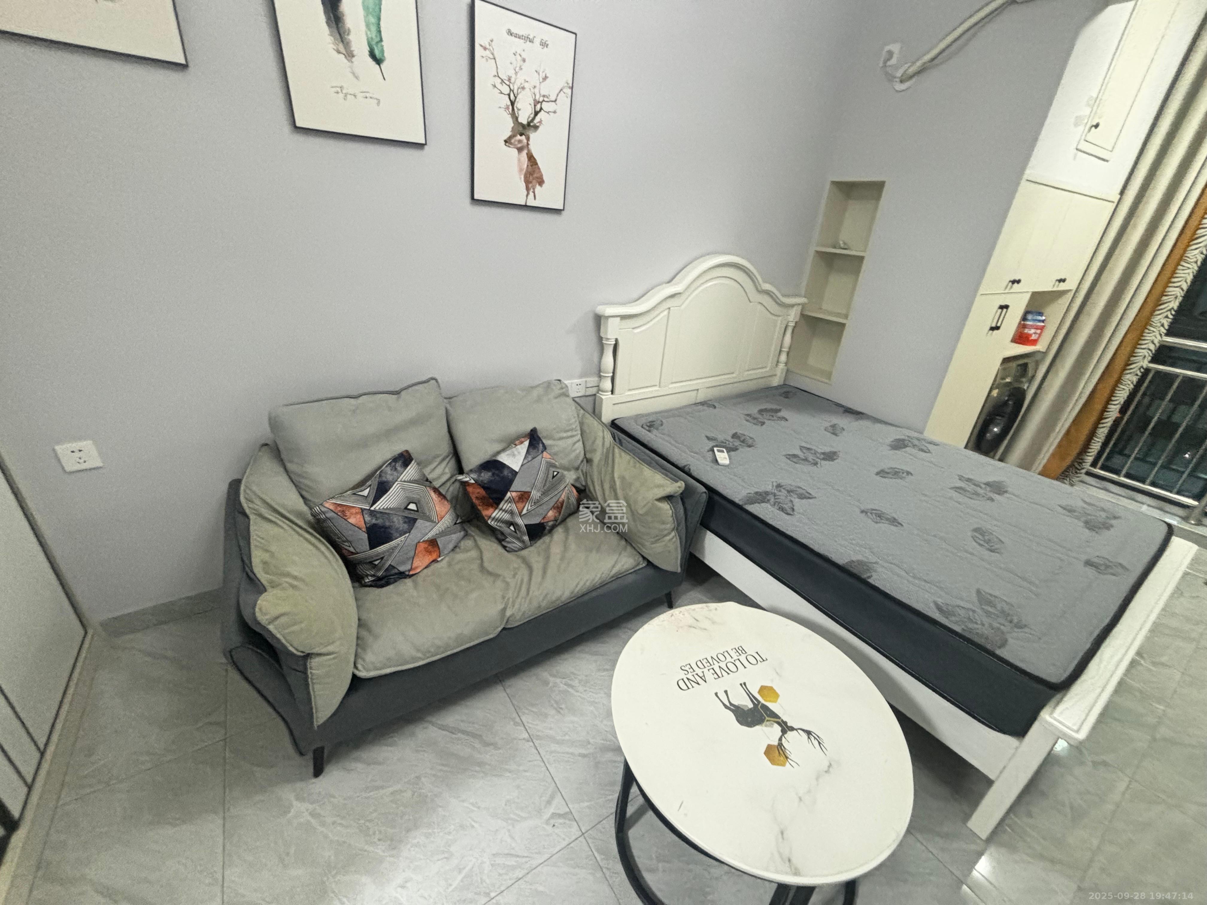 东盈商业广场(华泉城市广场)  1室0厅1卫    1500.0元/月 东盈商业广场(华泉城市广场)  1室0厅1卫    1500.0元/月