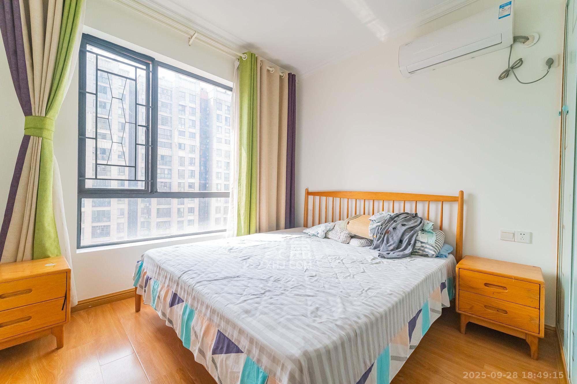 印山蓝色海岸  3室2厅1卫    56.8万卧室