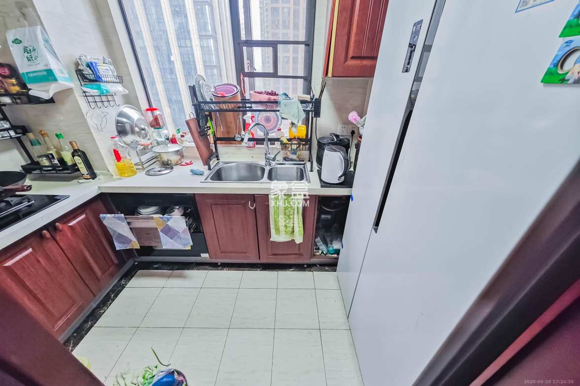 五江天街北区 4室2厅2卫 125.0万 五江天街北区 4室2厅2卫 125.0万厨房