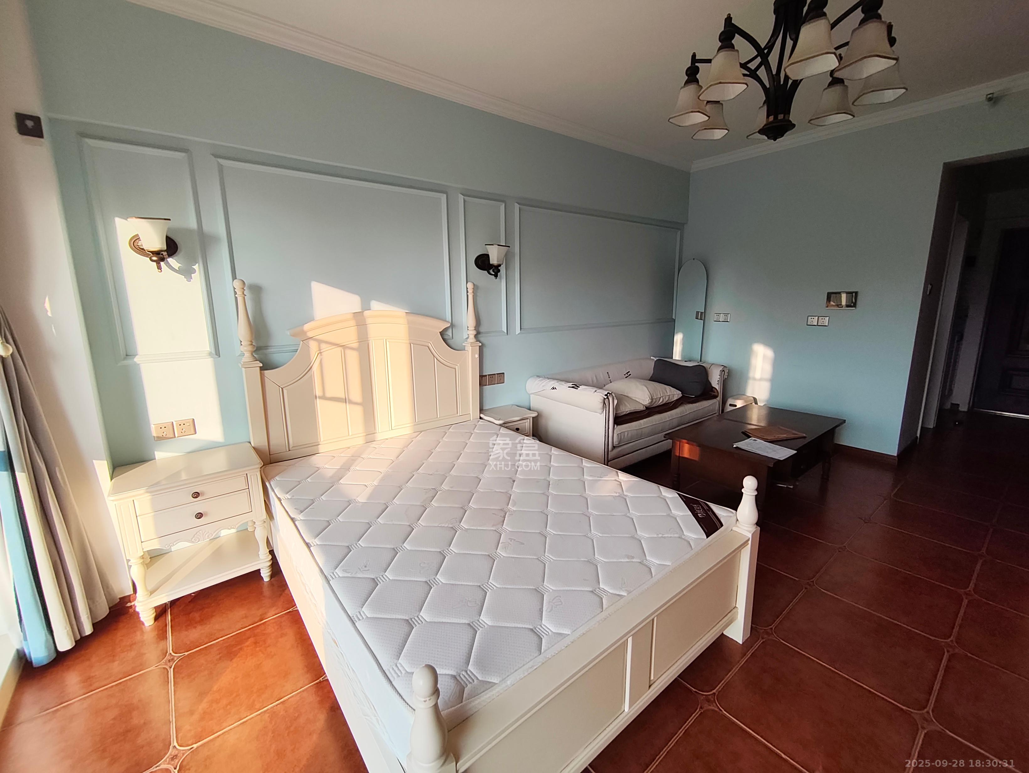 鑫远玲珑 1室1厅1卫 1600.0元/月 鑫远玲珑 1室1厅1卫 1600.0元/月室内图