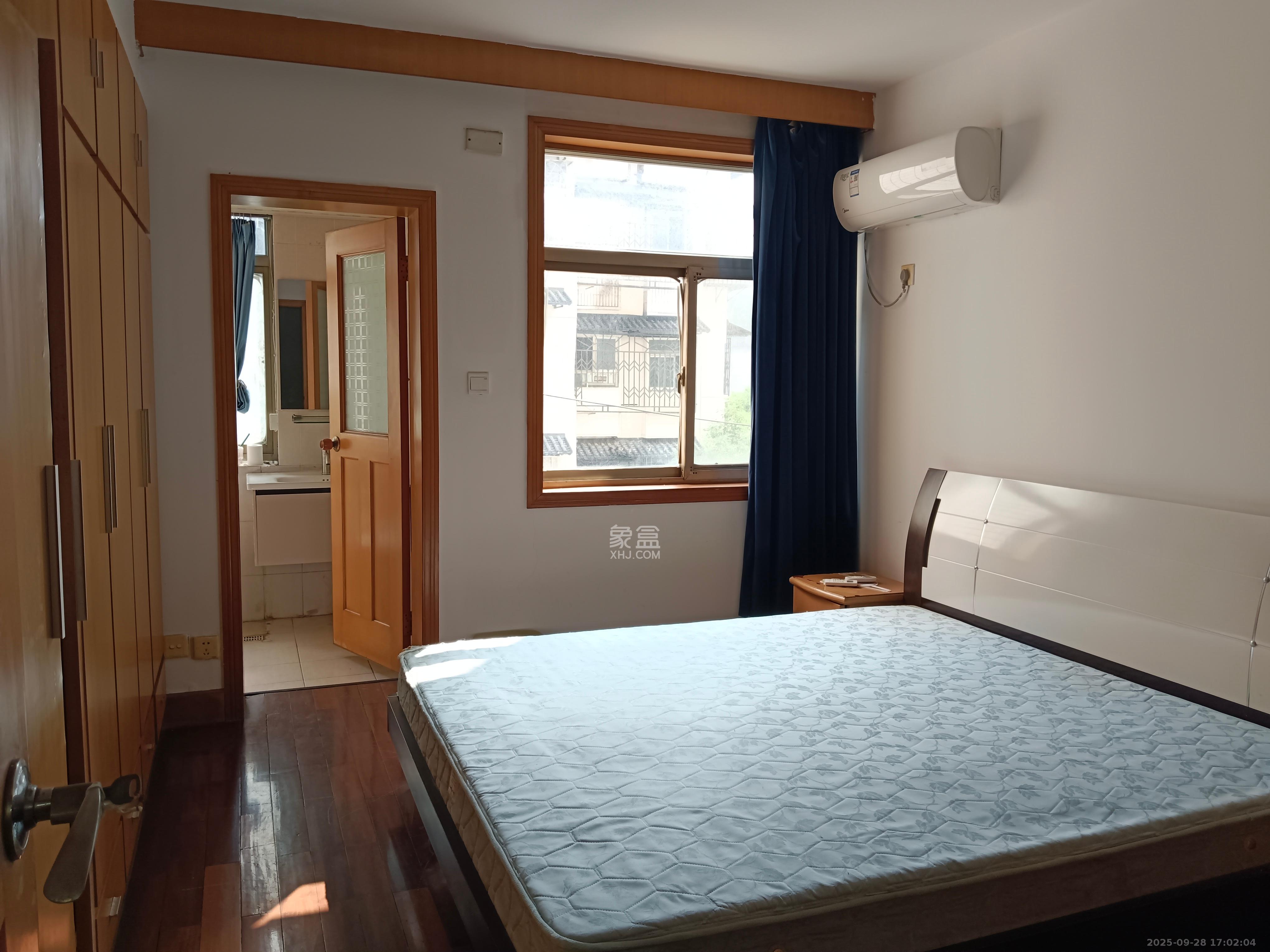 长郡公寓 3室2厅2卫 3500.0元/月 长郡公寓 3室2厅2卫 3500.0元/月室内图