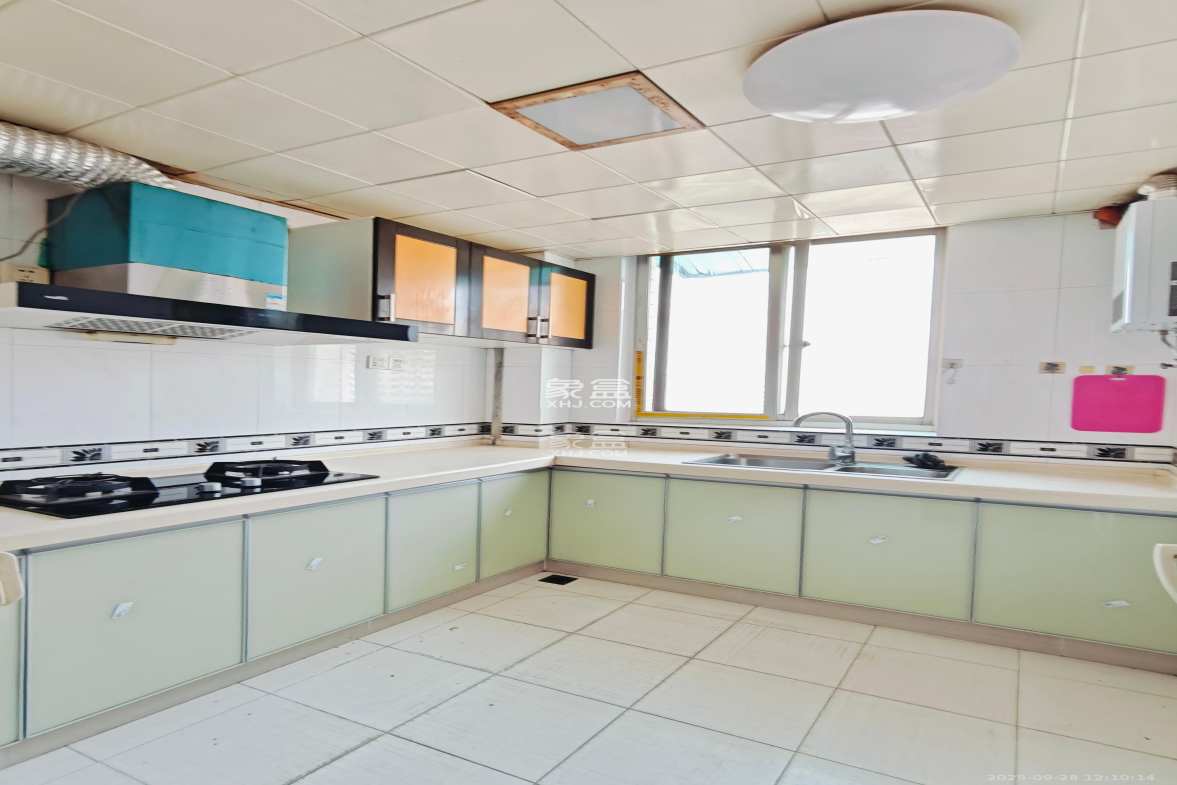 朝阳欣园  3室2厅2卫    3400.0元/月 朝阳欣园  3室2厅2卫    3400.0元/月室内图