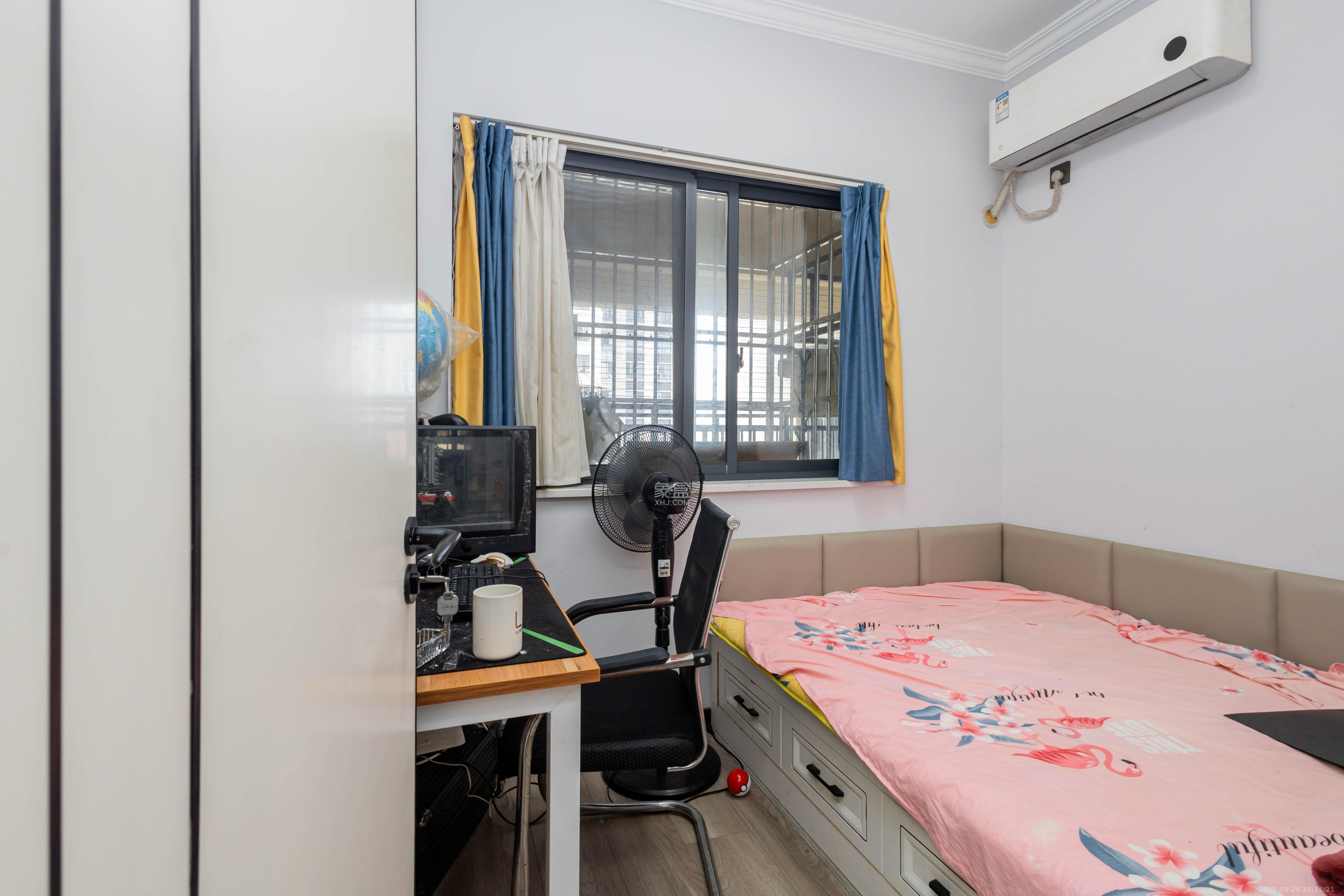 金科天悦(金科美邻汇) 3室2厅1卫 62.8万 金科天悦(金科美邻汇) 3室2厅1卫 62.8万卧室