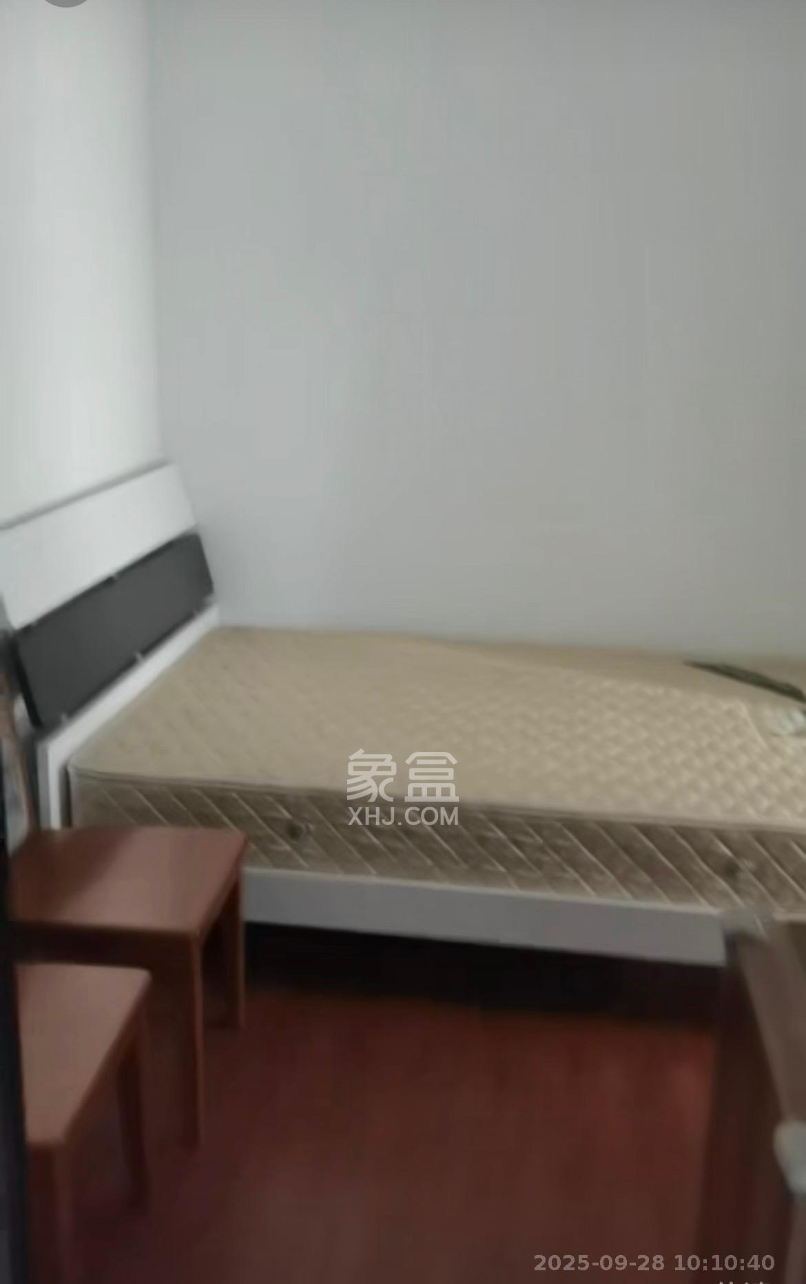 钰龙天下二期(钰龙佳园) 3室2厅1卫 2200.0元/月 钰龙天下二期(钰龙佳园) 3室2厅1卫 2200.0元/月室内图