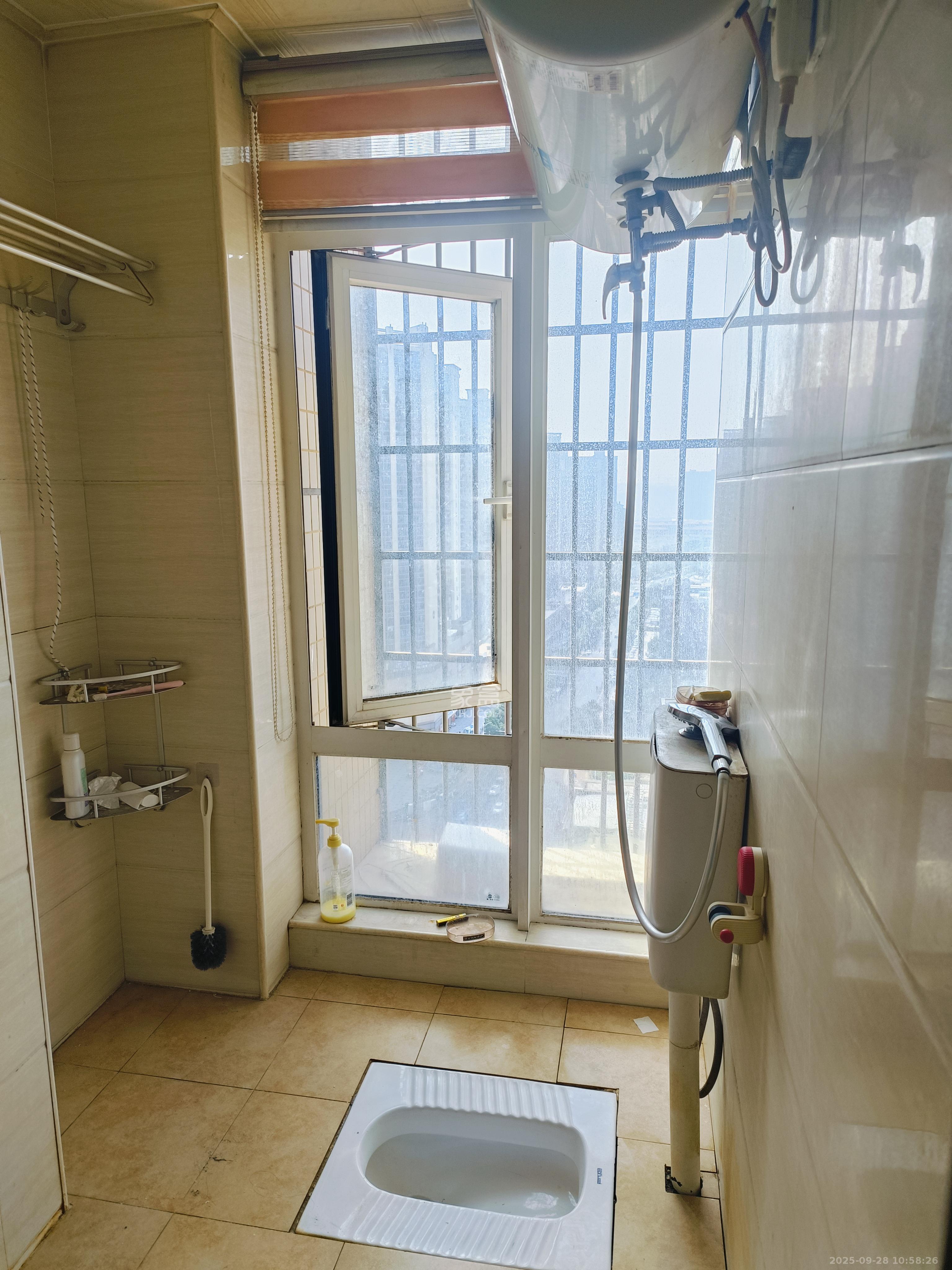 金鼎公园尚  1室1厅1卫    1200.0元/月室内图