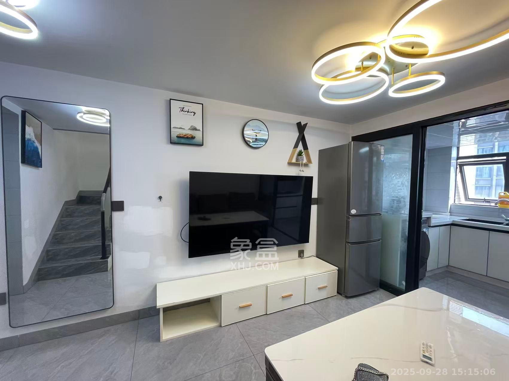 天鸿天府(天鸿中央大院) 1室1厅1卫 2500.0元/月 天鸿天府(天鸿中央大院) 1室1厅1卫 2500.0元/月小区图