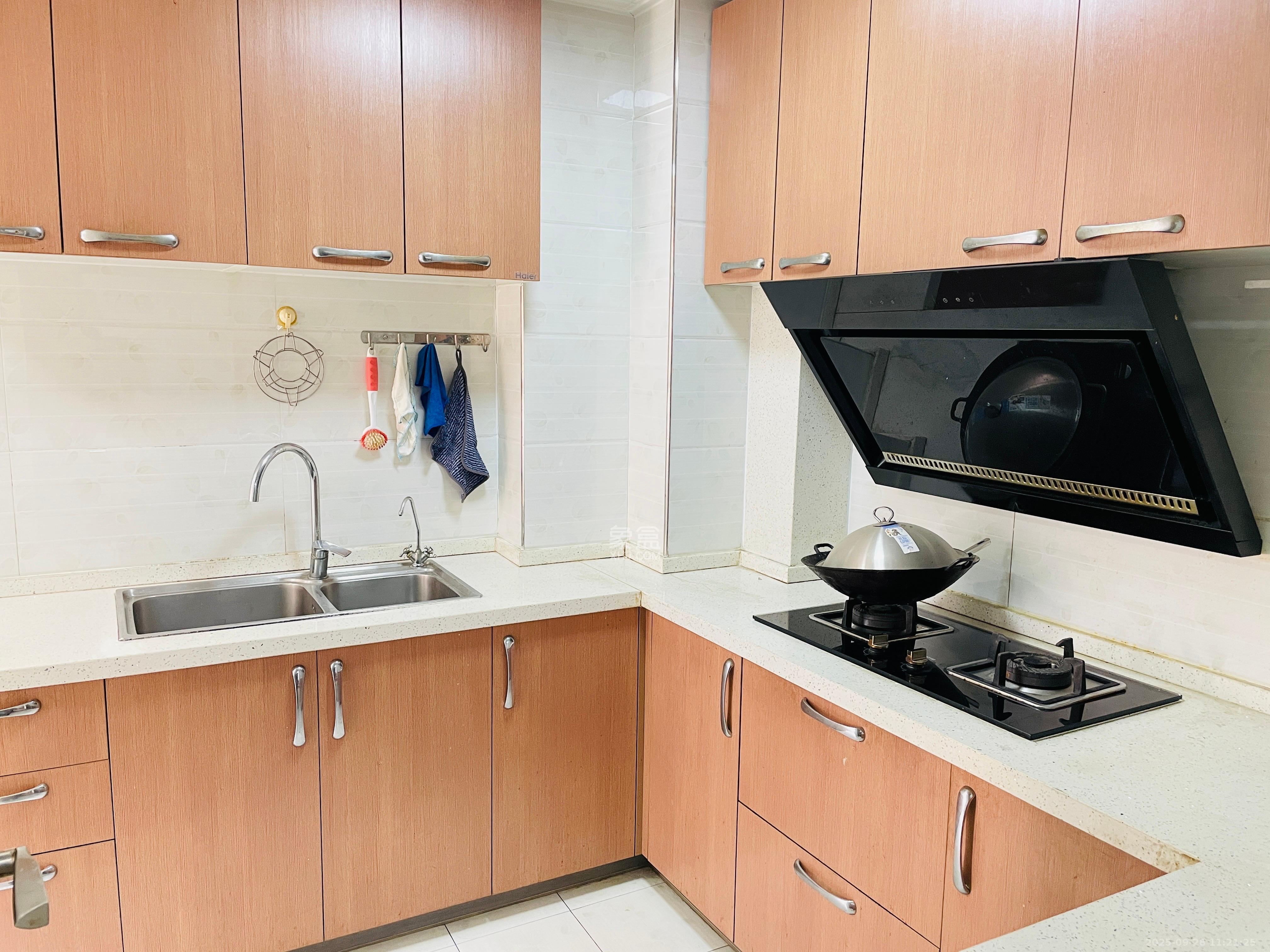 湘江雅颂居 2室2厅1卫 2200.0元/月 湘江雅颂居 2室2厅1卫 2200.0元/月室内图