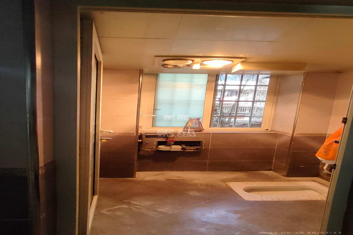 新诚小区 2室2厅2卫 1800.00元/月 新诚小区 2室2厅2卫 1800.00元/月室内图