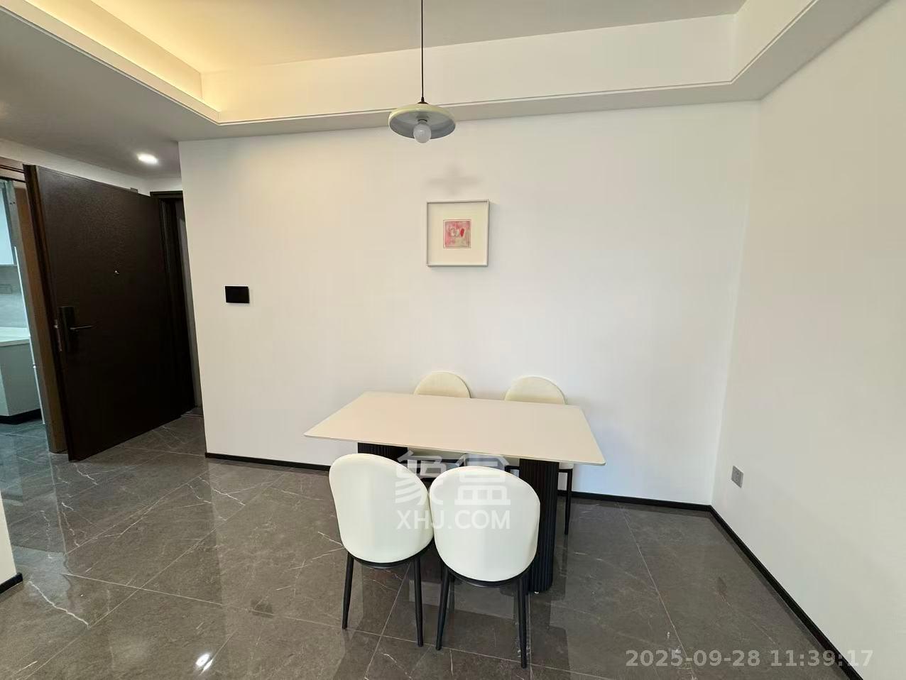 中海星樾府  3室1厅2卫   3300.00元/月