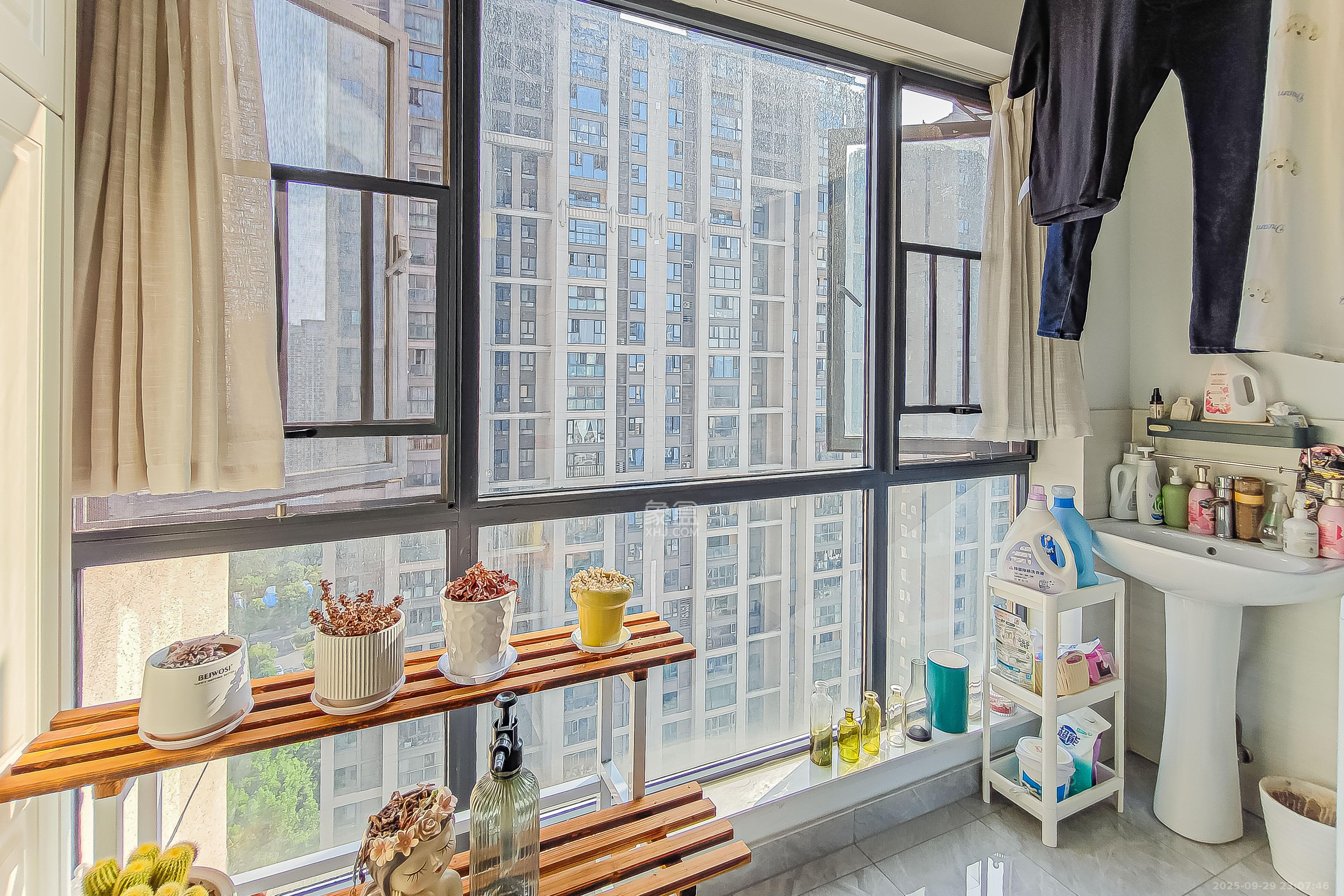 建发中央公园(建发美地) 3室2厅2卫 143.8万 建发中央公园(建发美地) 3室2厅2卫 143.8万阳台