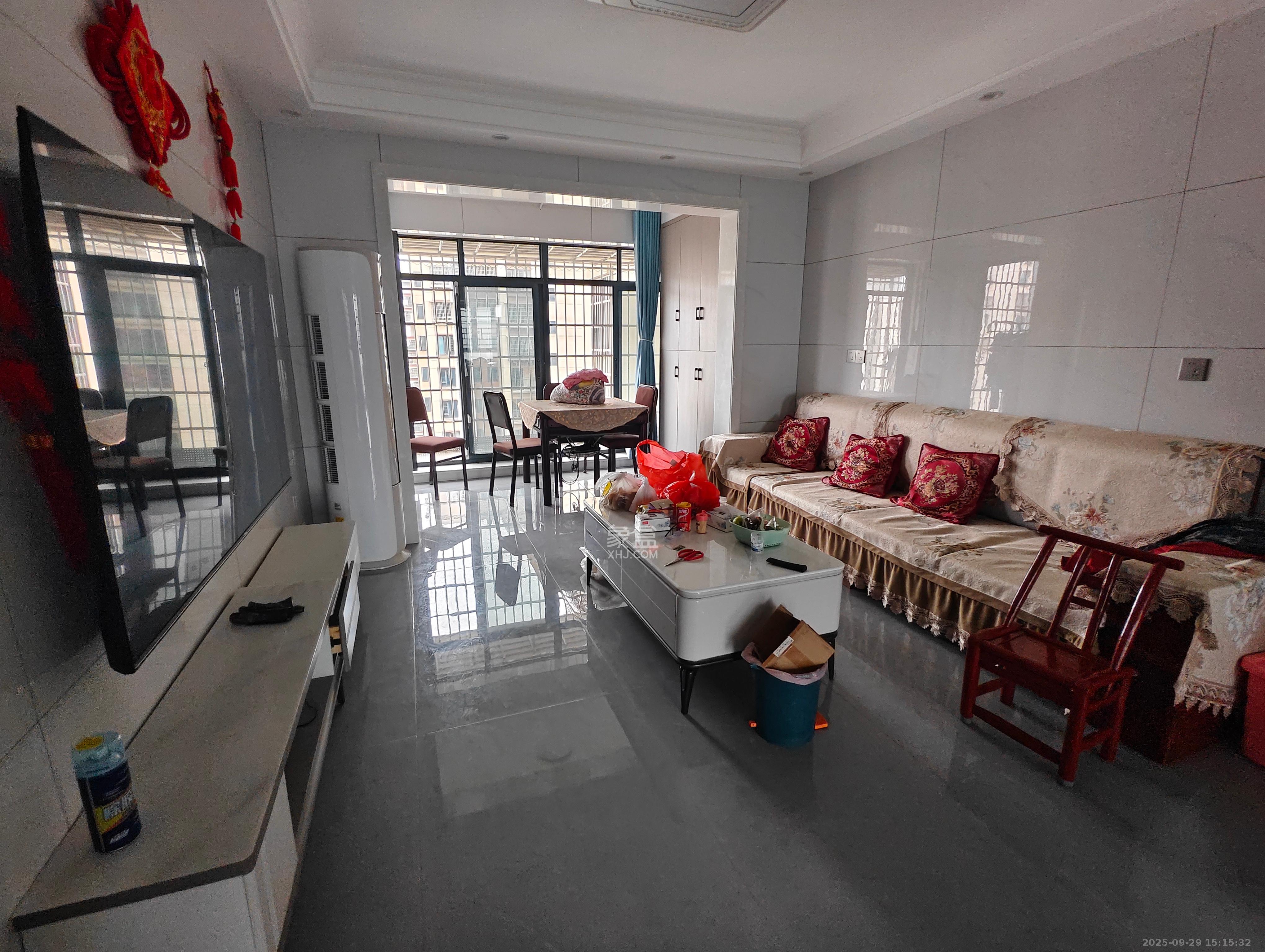 真人桥家园二期  3室2厅2卫    2400.0元/月 真人桥家园二期  3室2厅2卫    2400.0元/月