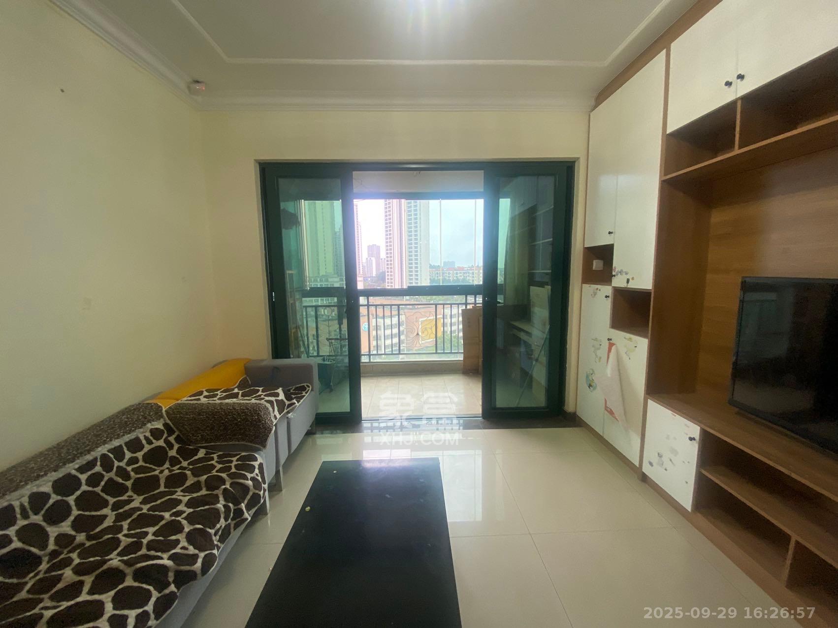 恒大雅苑 2室2厅1卫 2300.0元/月 恒大雅苑 2室2厅1卫 2300.0元/月室内图