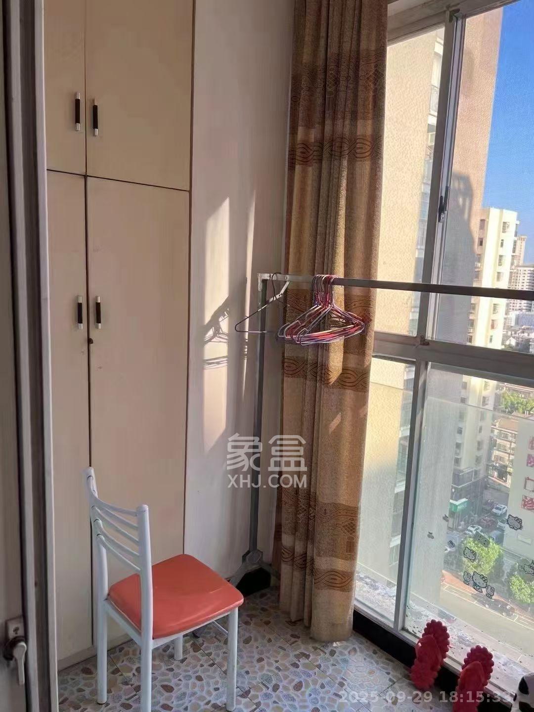 恒丰天湘华庭  1室1厅1卫    1800.0元/月室内图