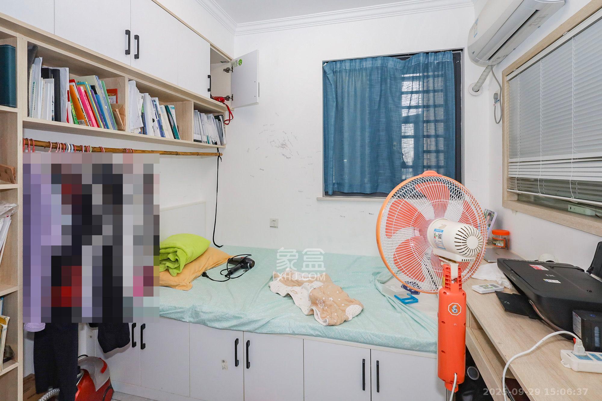 中铁西江悦一期  3室2厅2卫    3000.0元/月室内图