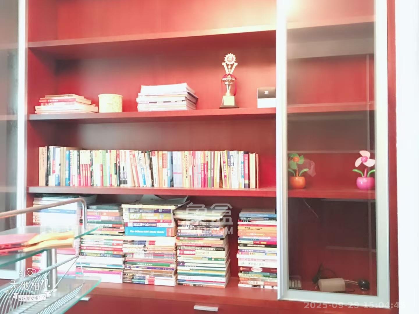 雅林园 4室2厅2卫 4000.0元/月 雅林园 4室2厅2卫 4000.0元/月室内图