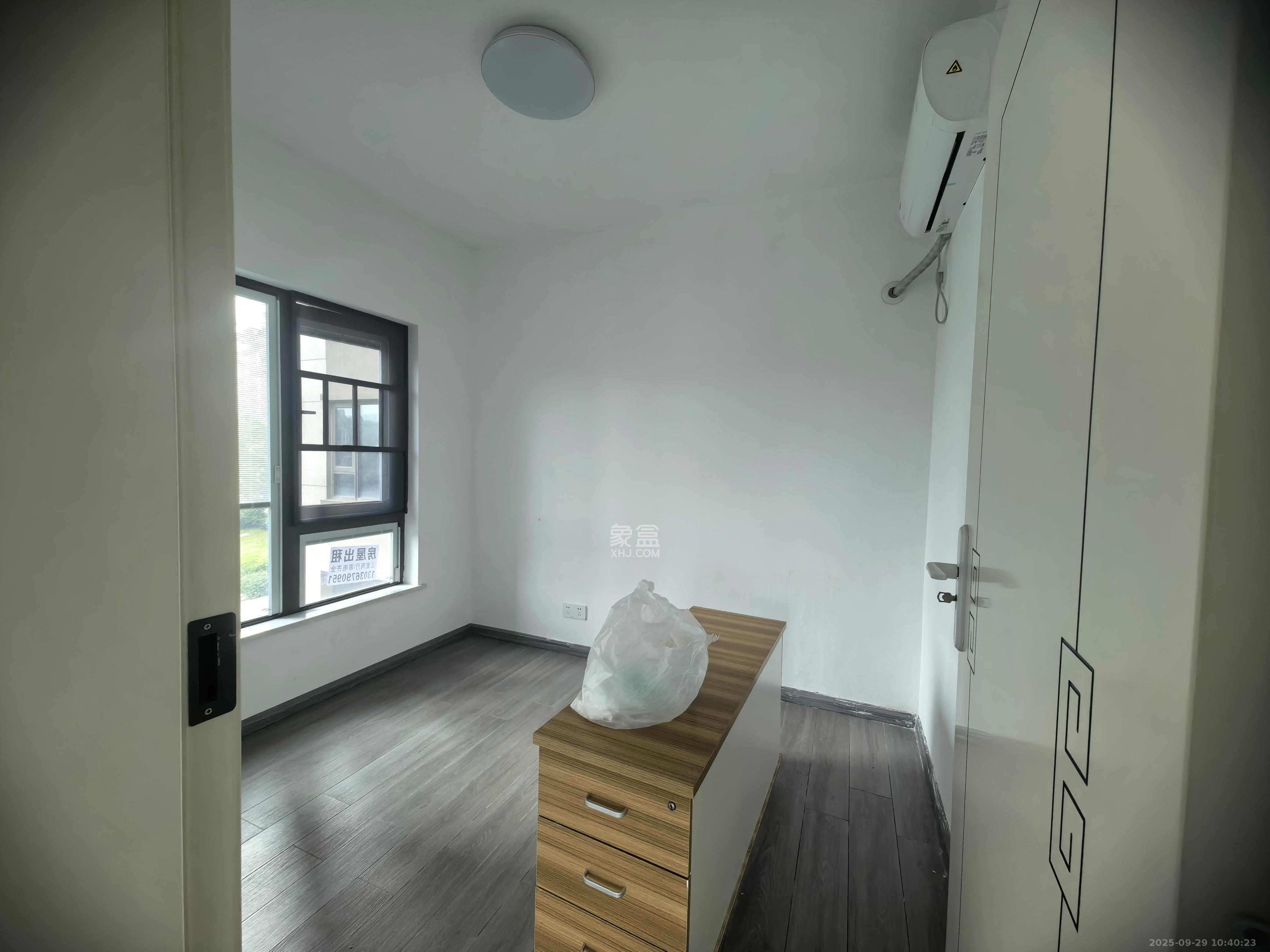 阳光城尚东湾愉景苑  3室2厅2卫    2500.0元/月室内图