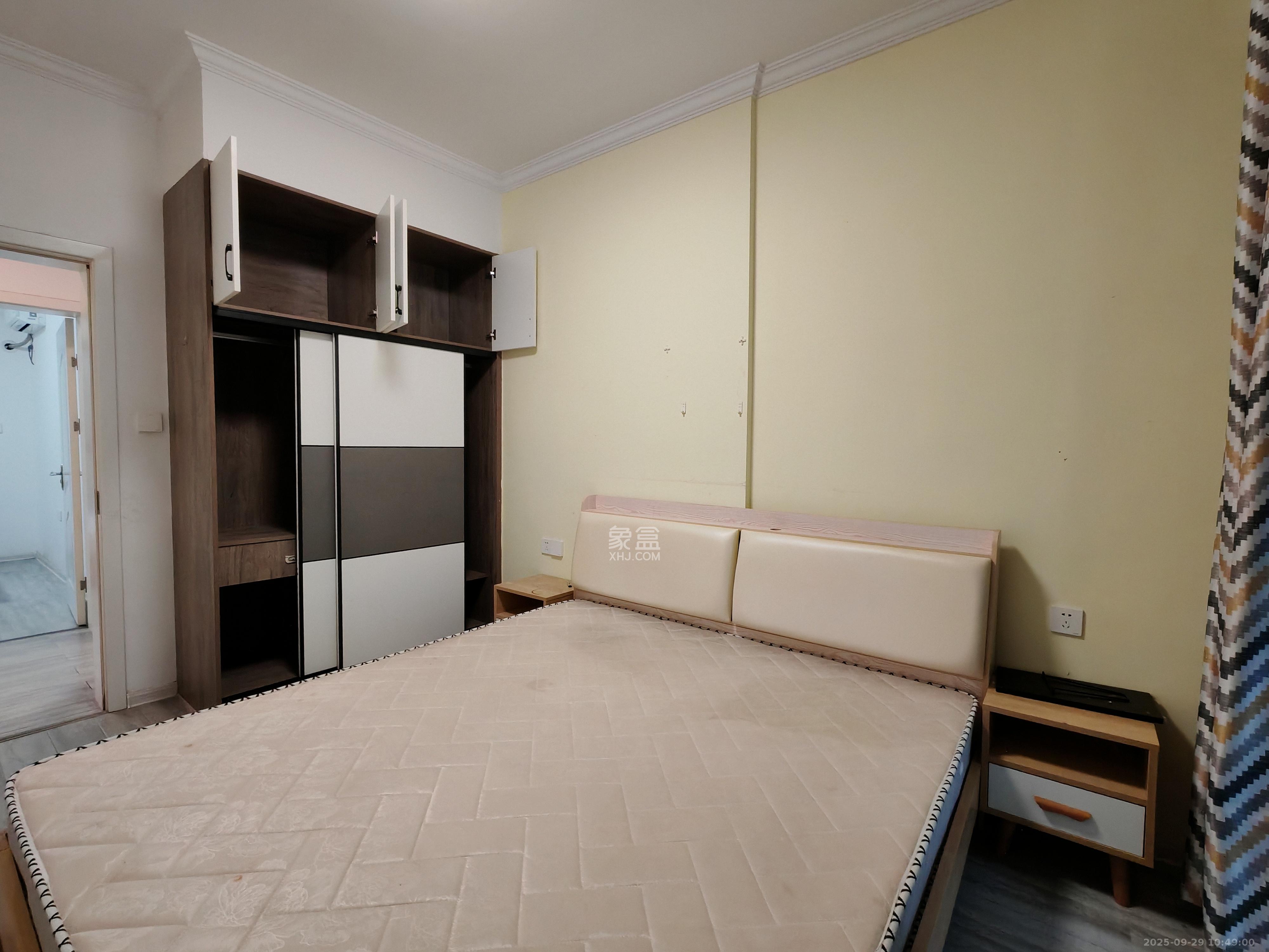 星月绿洲  6室2厅3卫    4800.0元/月室内图