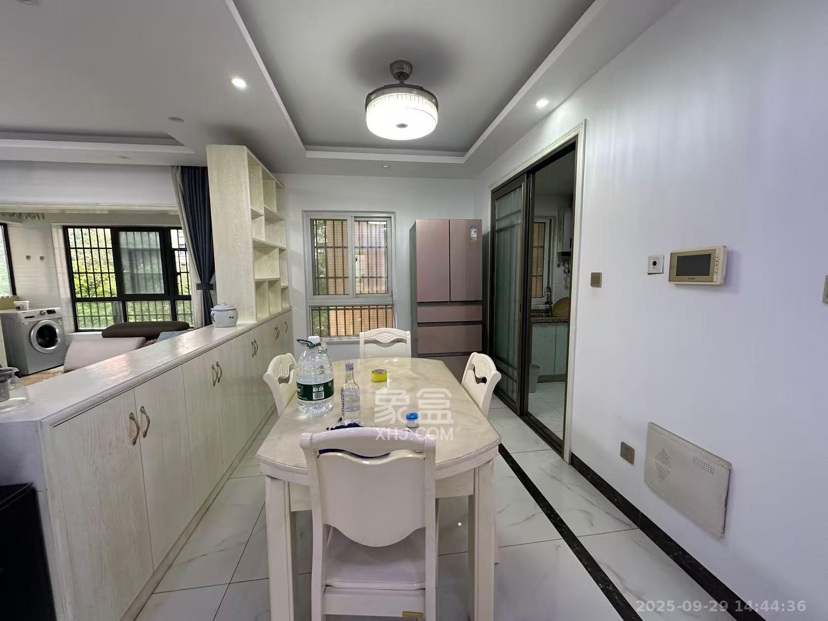 哈佛小镇(五矿哈佛小镇) 4室2厅2卫 2300.0元/月 哈佛小镇(五矿哈佛小镇) 4室2厅2卫 2300.0元/月室内图