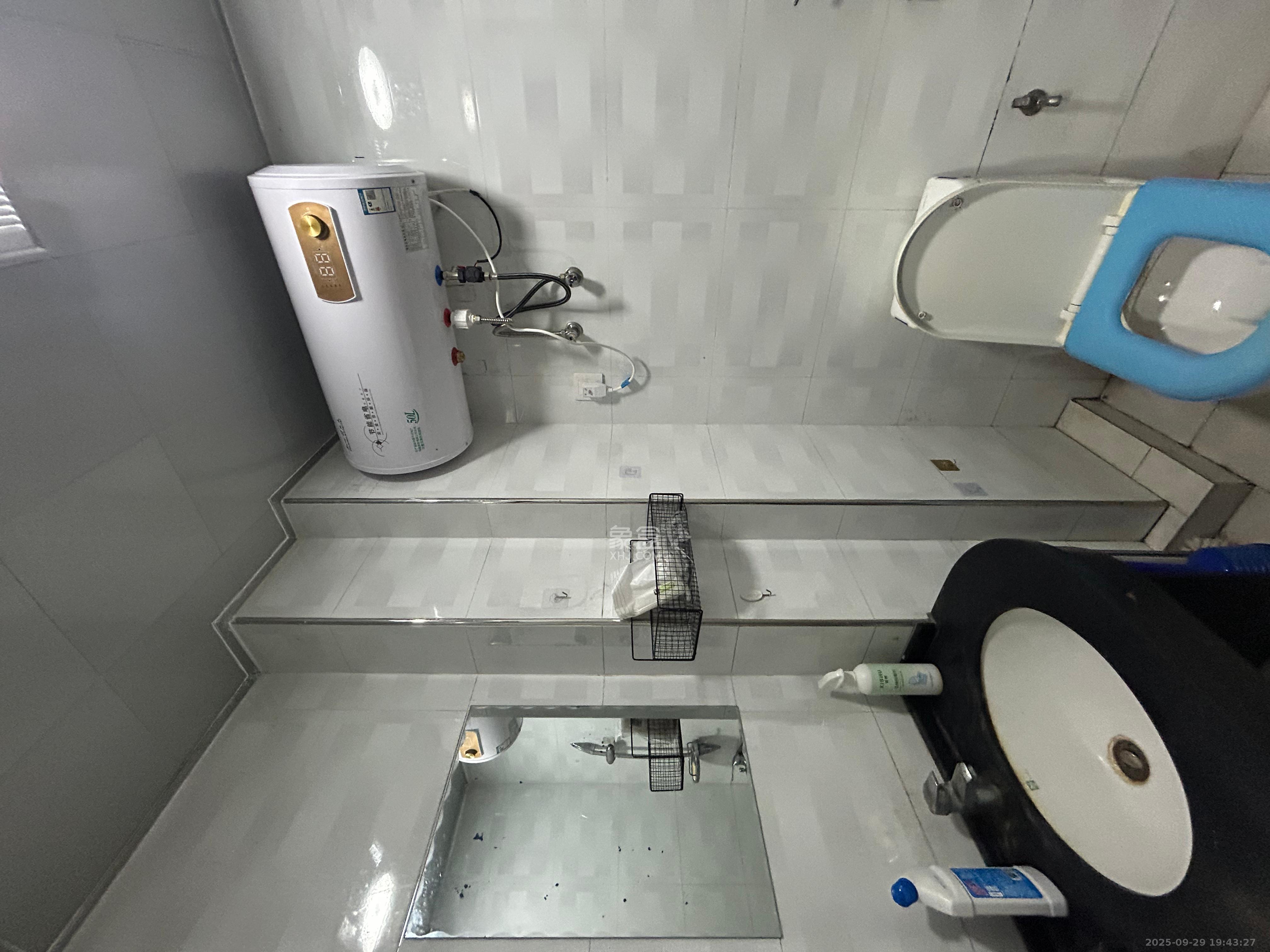 星城荣域 1室1厅1卫 1150.0元/月 星城荣域 1室1厅1卫 1150.0元/月室内图