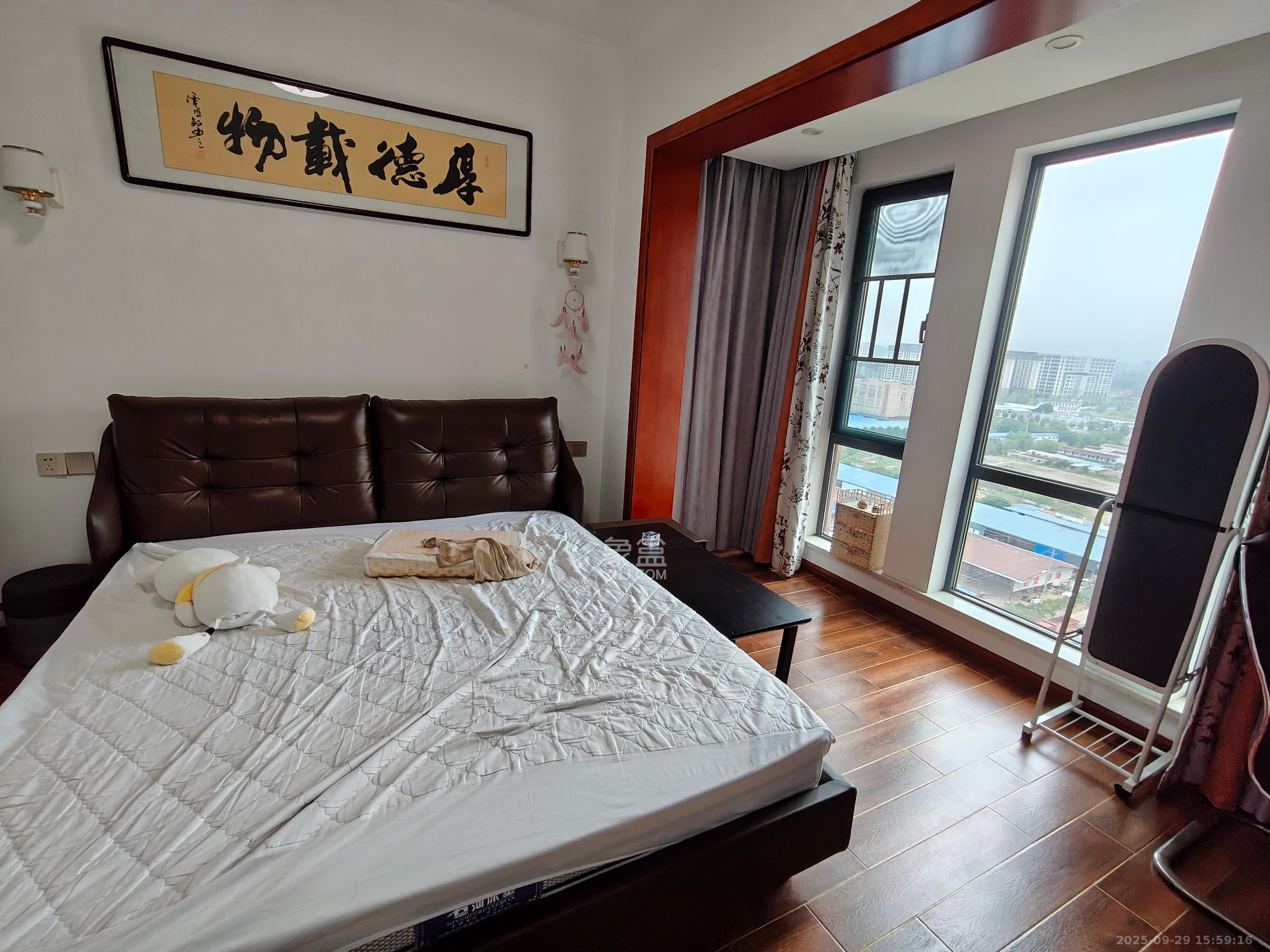 天悦和苑一期 3室2厅2卫 2500.0元/月 天悦和苑一期 3室2厅2卫 2500.0元/月室内图