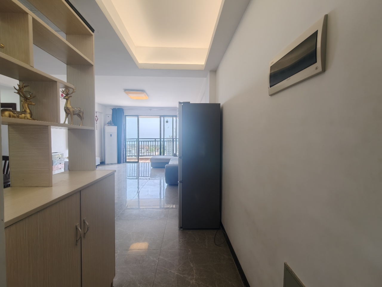 秀山观海苑 2室2厅1卫 2400.0元/月 秀山观海苑 2室2厅1卫 2400.0元/月室内图