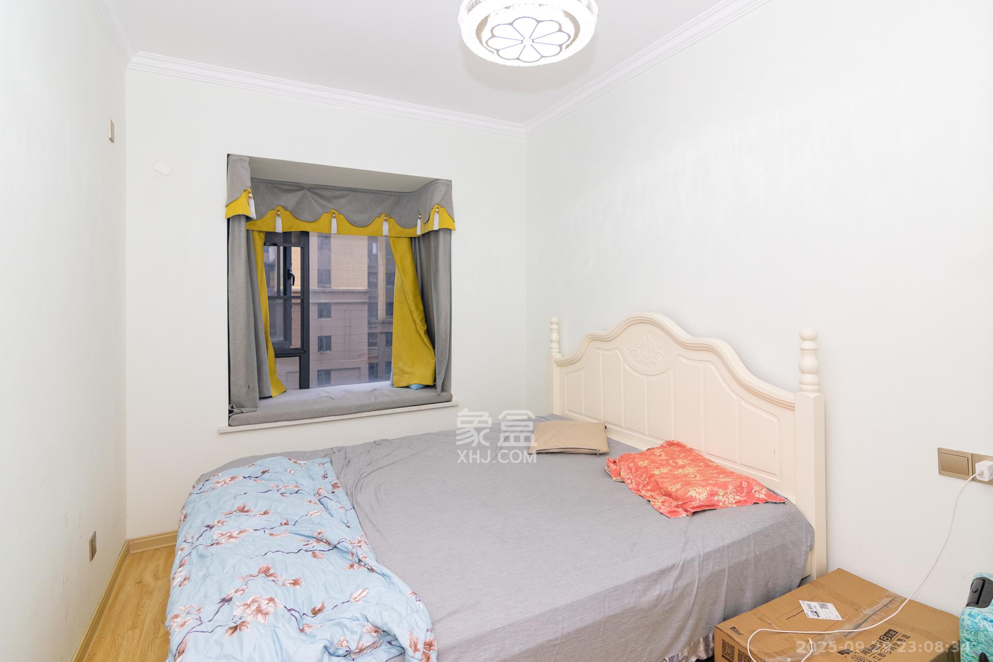 澳海谷山府 4室2厅2卫 75.0万 澳海谷山府 4室2厅2卫 75.0万卧室